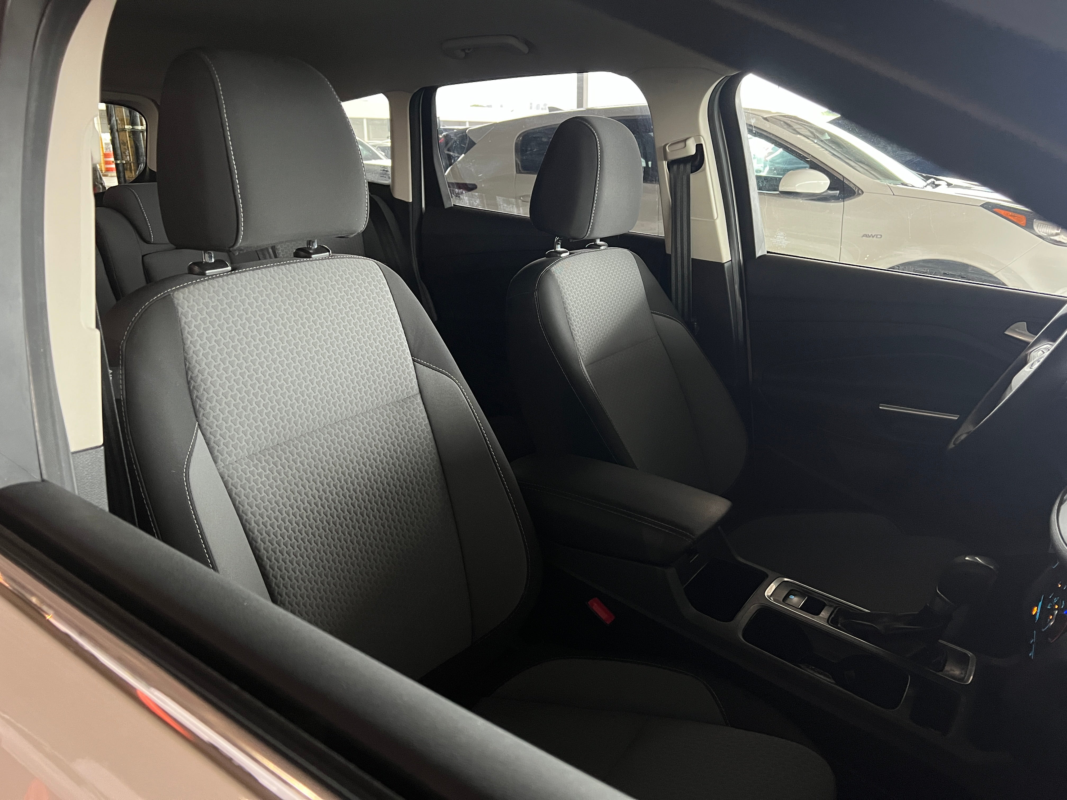 2017 Ford Escape SE 2