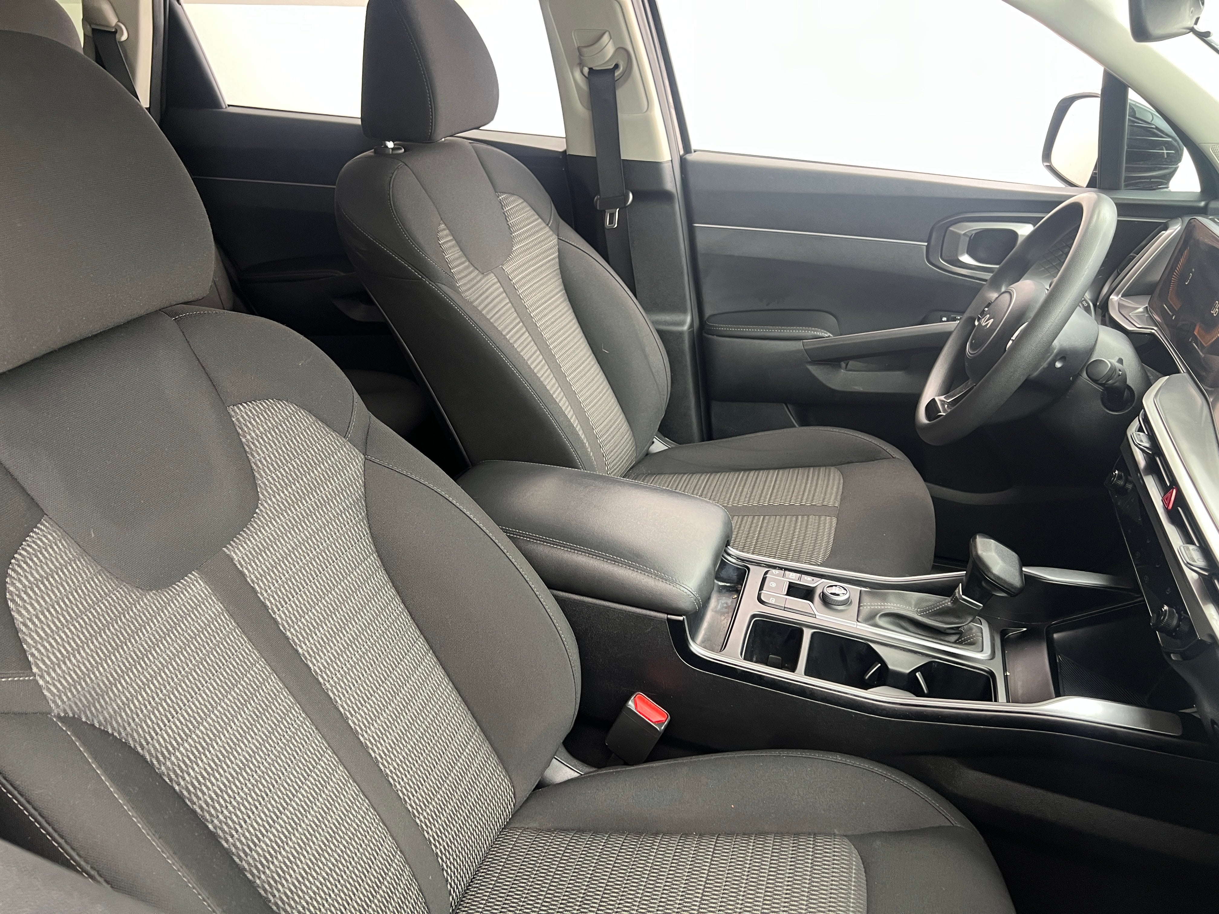2024 Kia Sorento LX 2