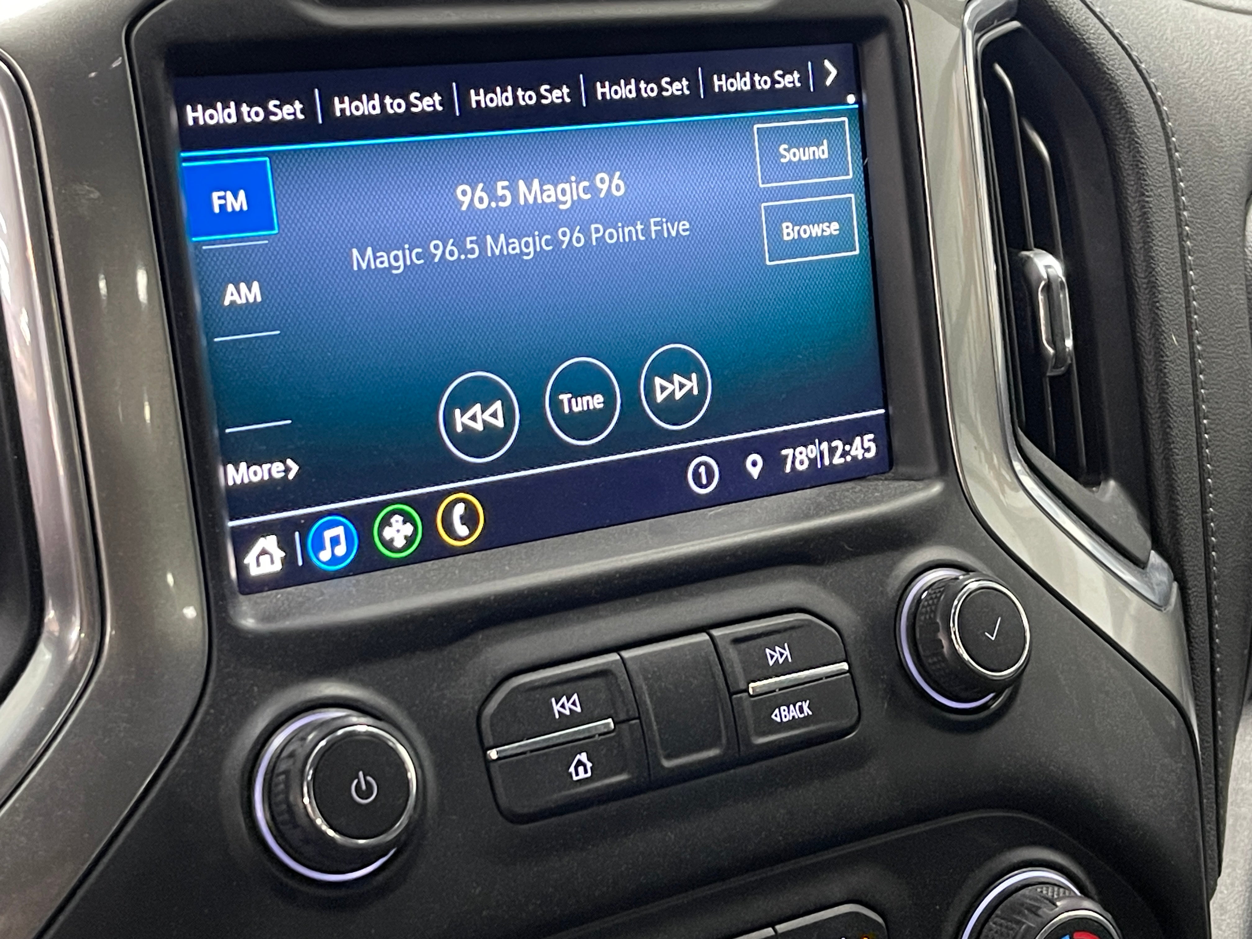 2020 Chevrolet Silverado 1500 LT 4