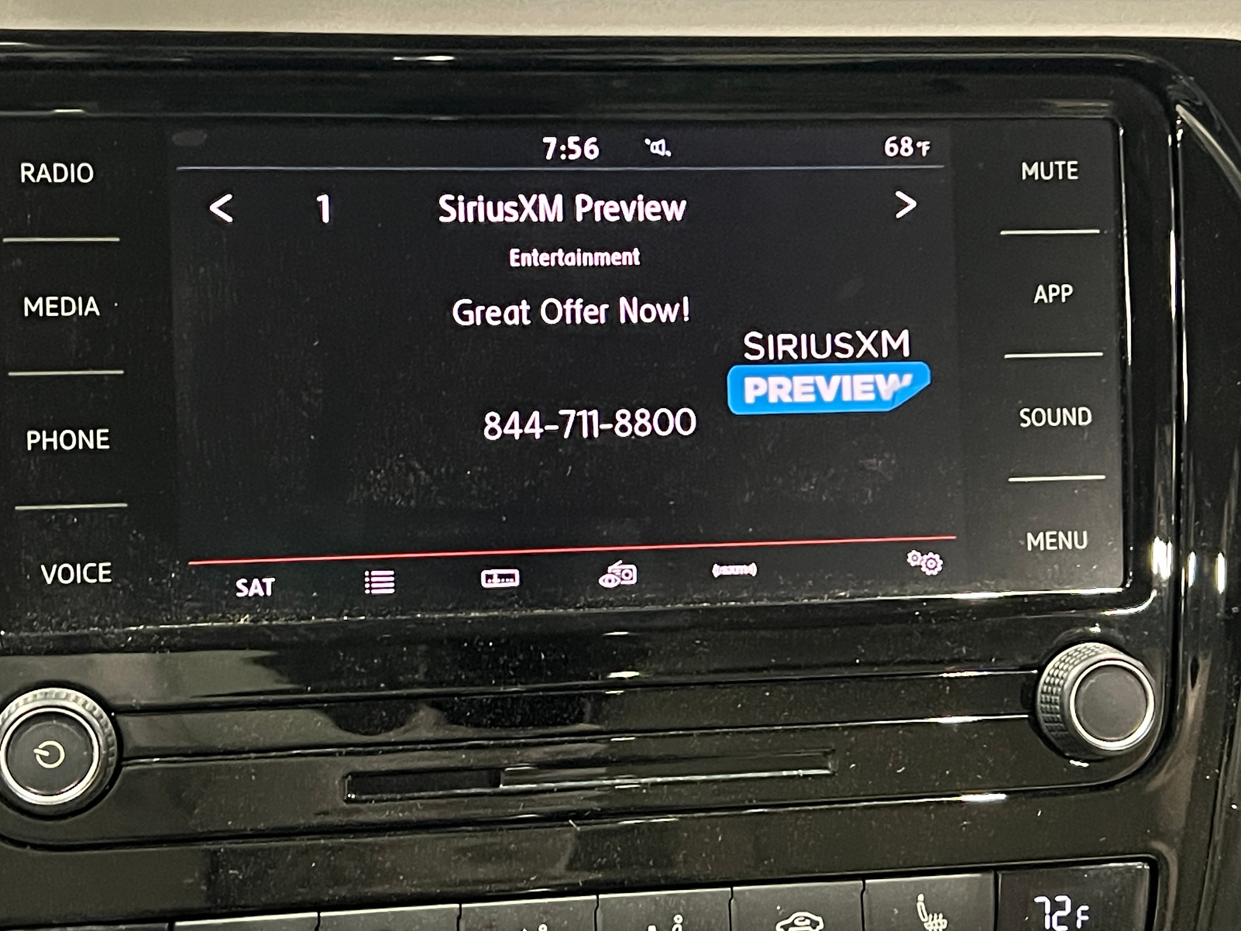 2020 Volkswagen Passat SE 3