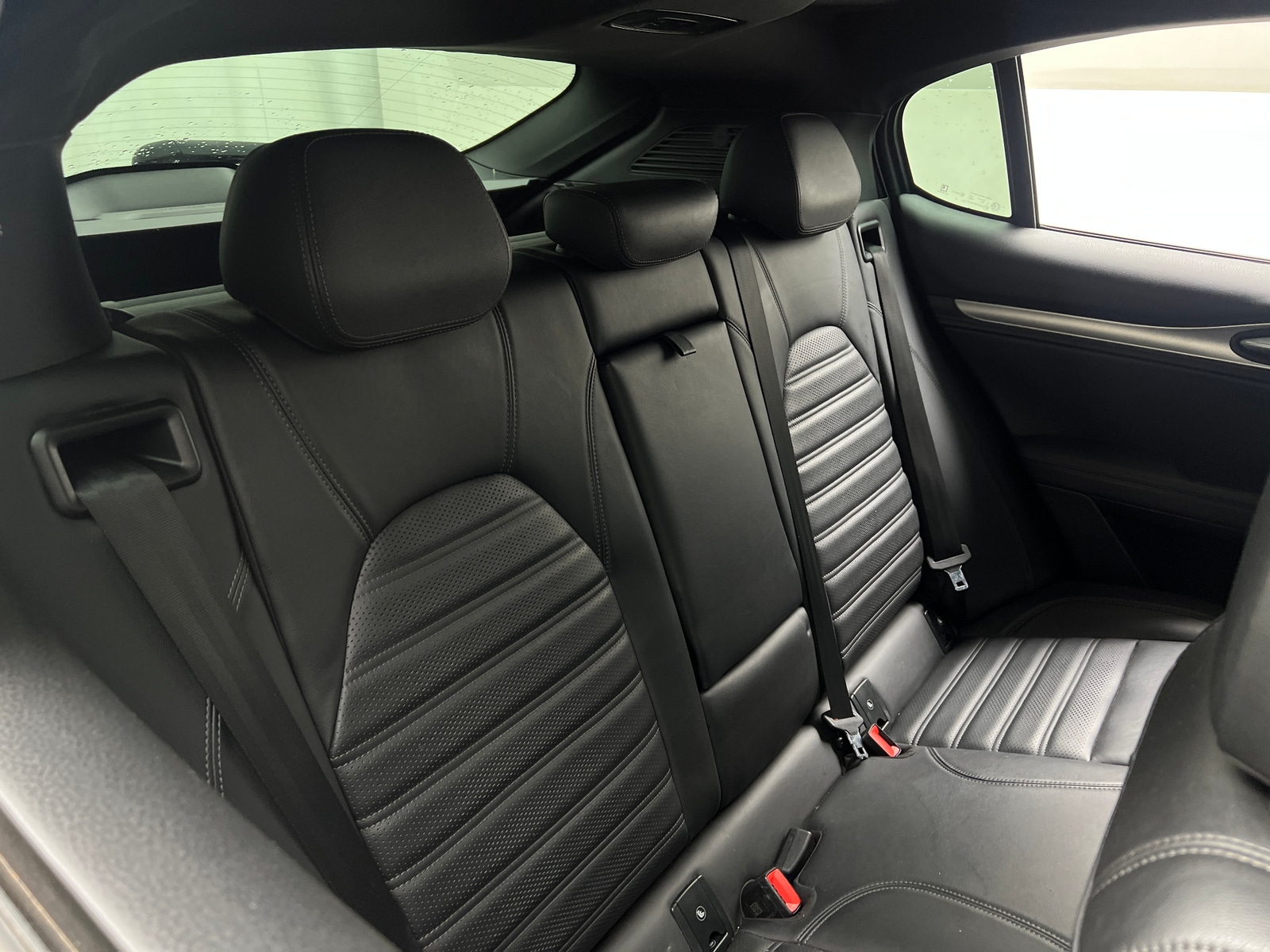 Thumbnail: 2018 Alfa Romeo Stelvio - 5