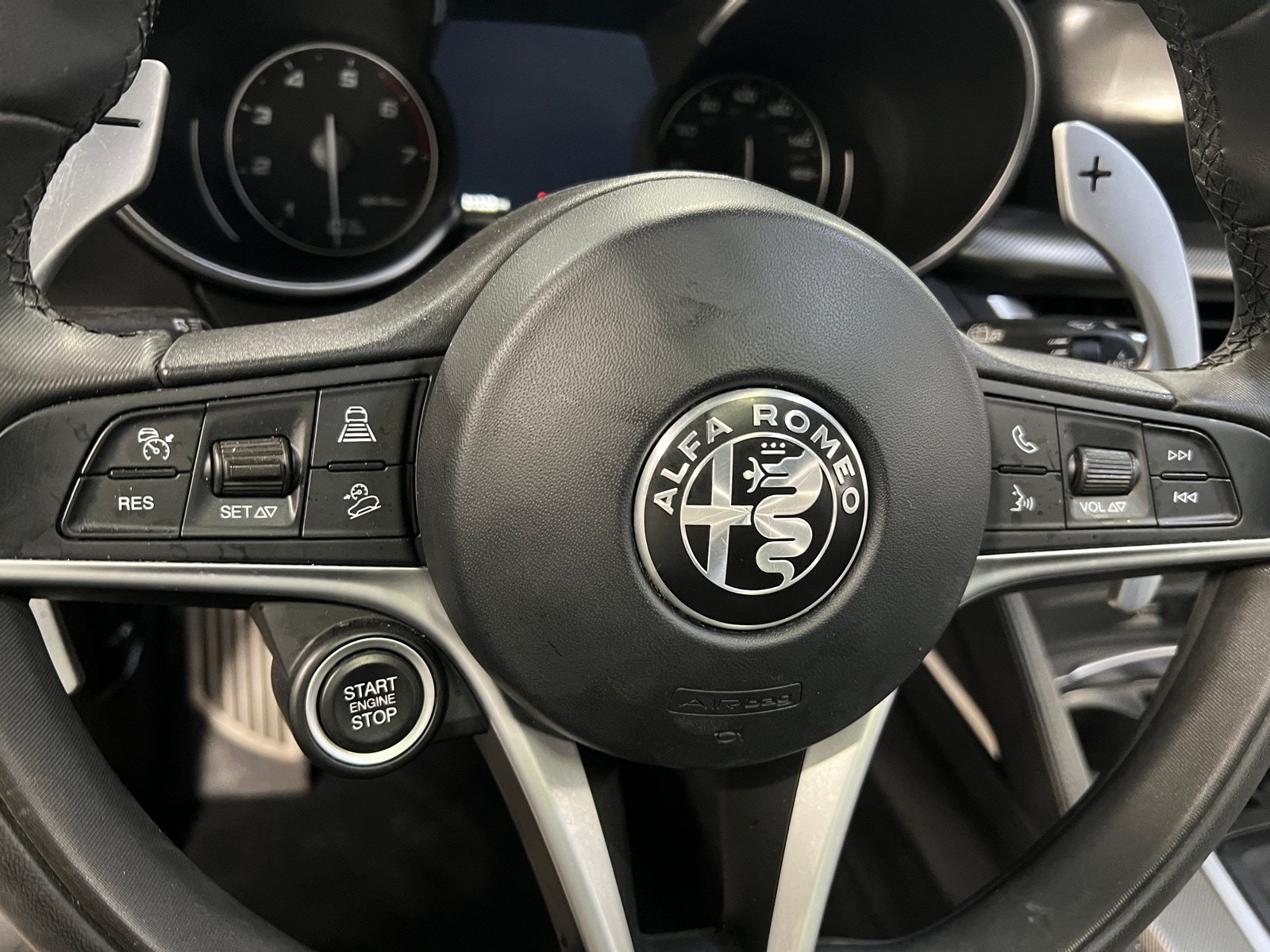 Thumbnail: 2018 Alfa Romeo Stelvio - 4