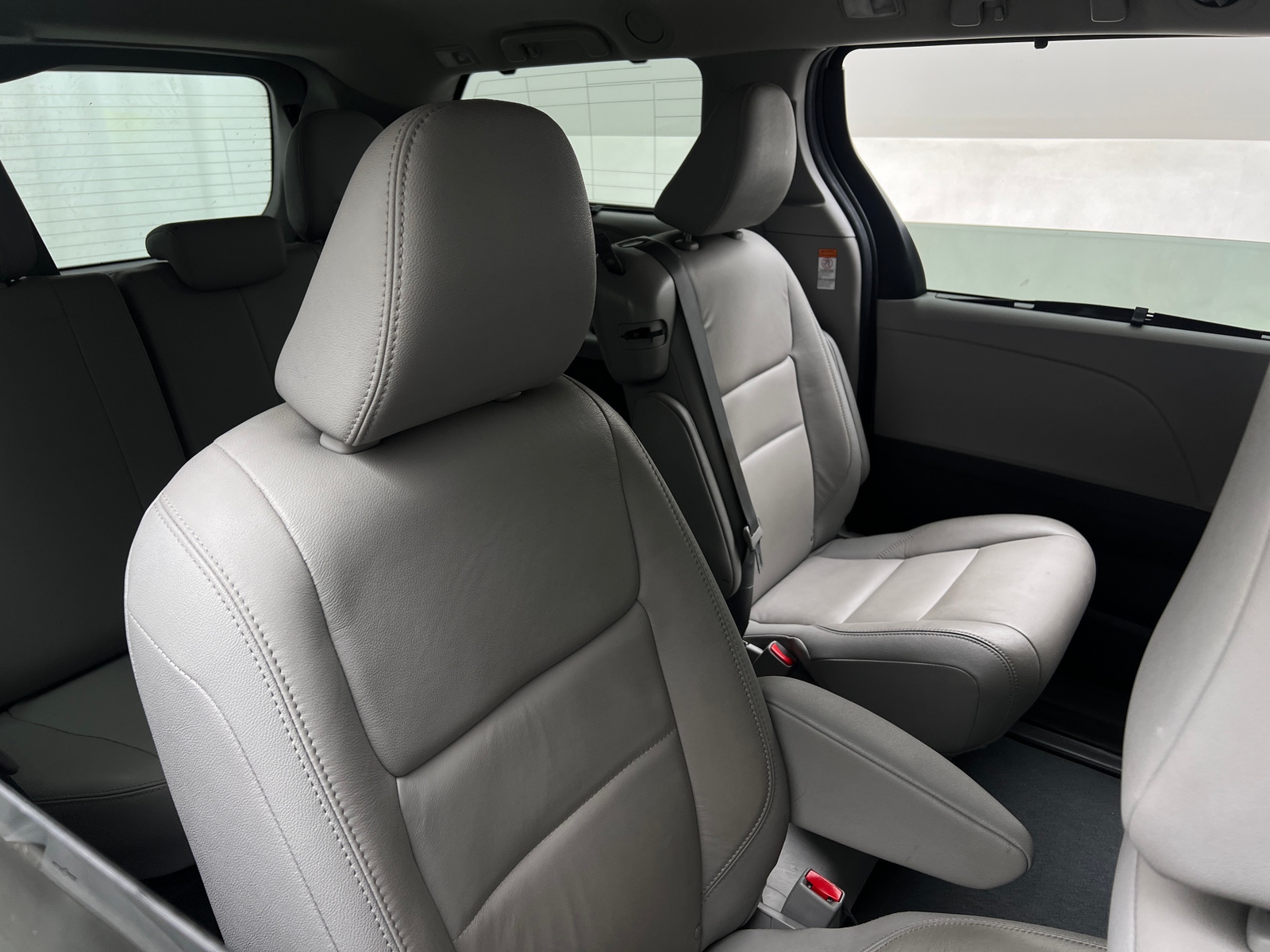 Thumbnail: 2020 Toyota Sienna - 5