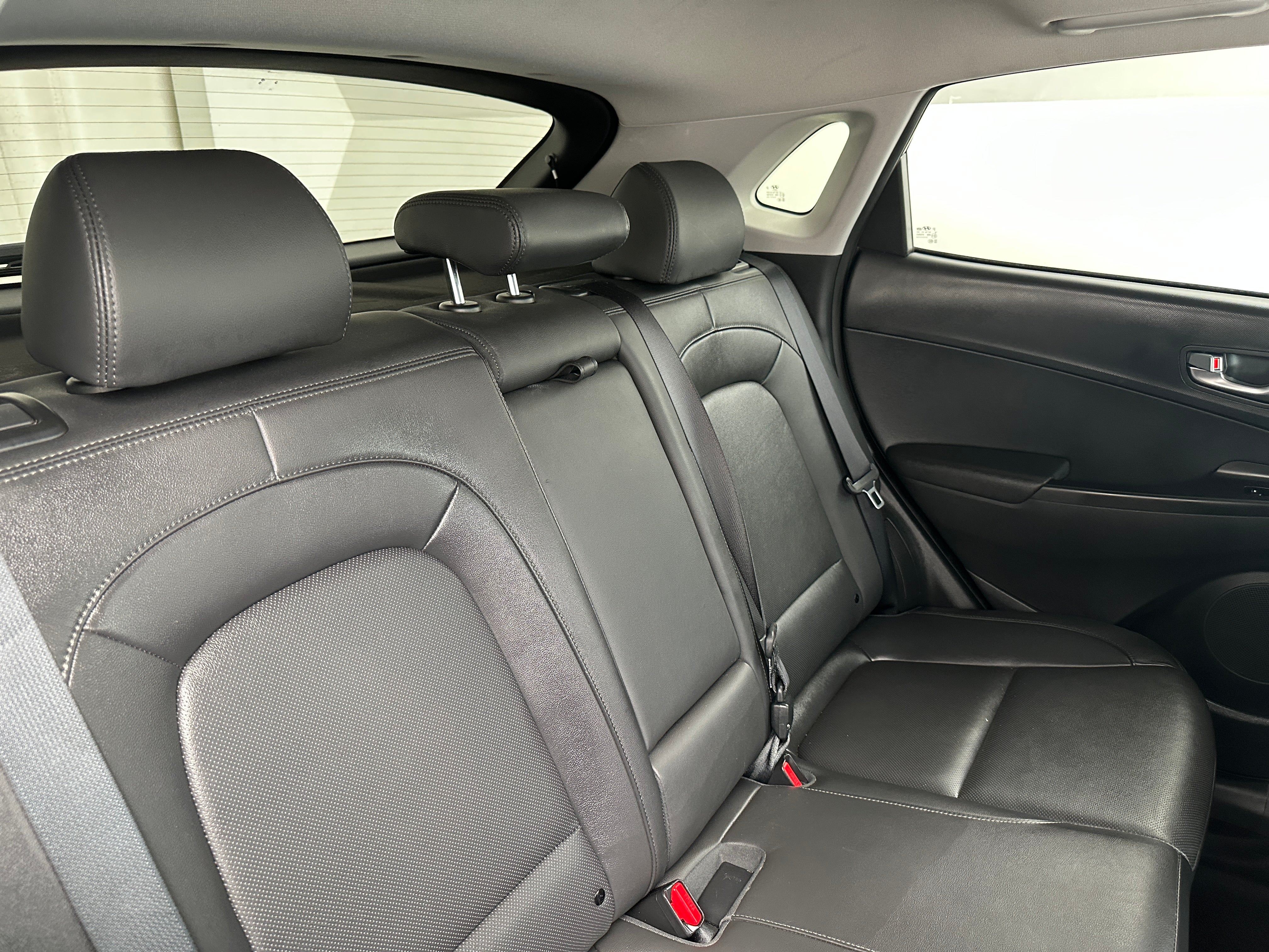 2022 Hyundai Kona Limited 6