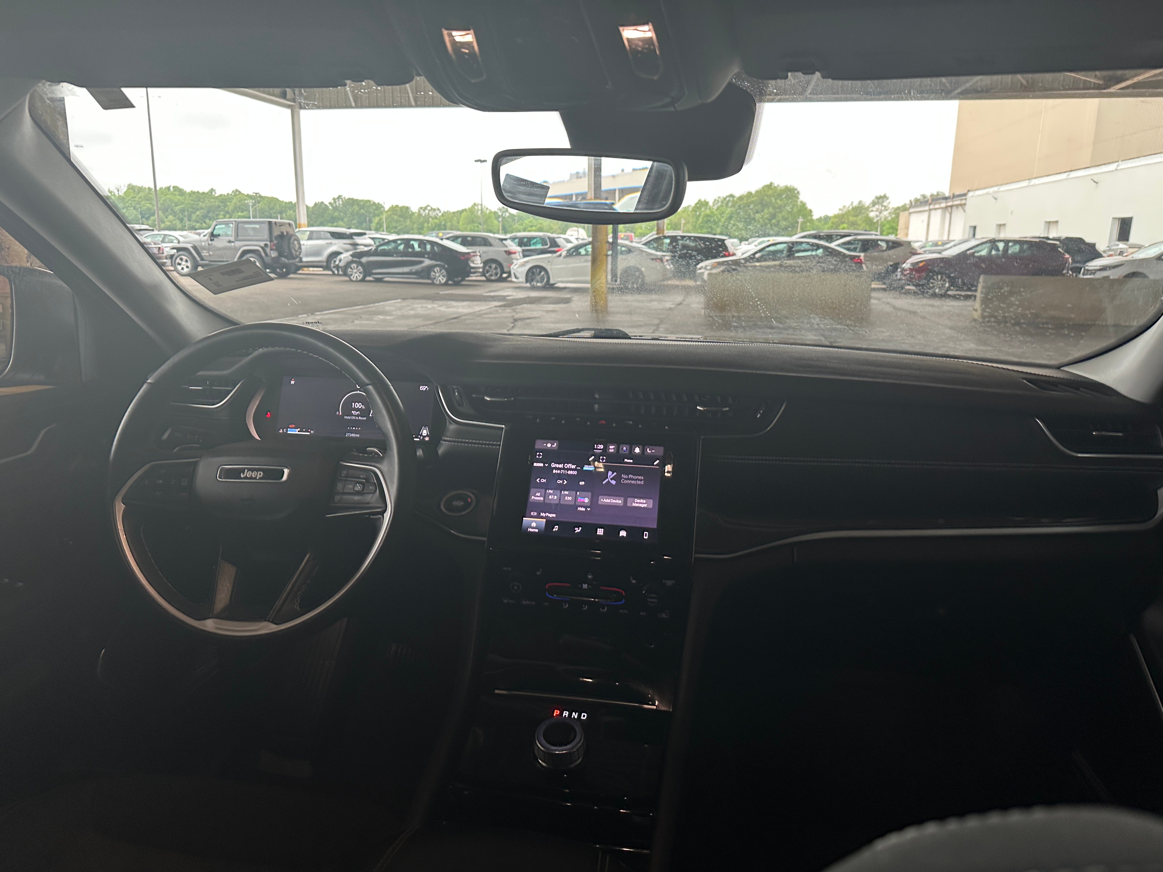 2022 Jeep Grand Cherokee L Laredo 3