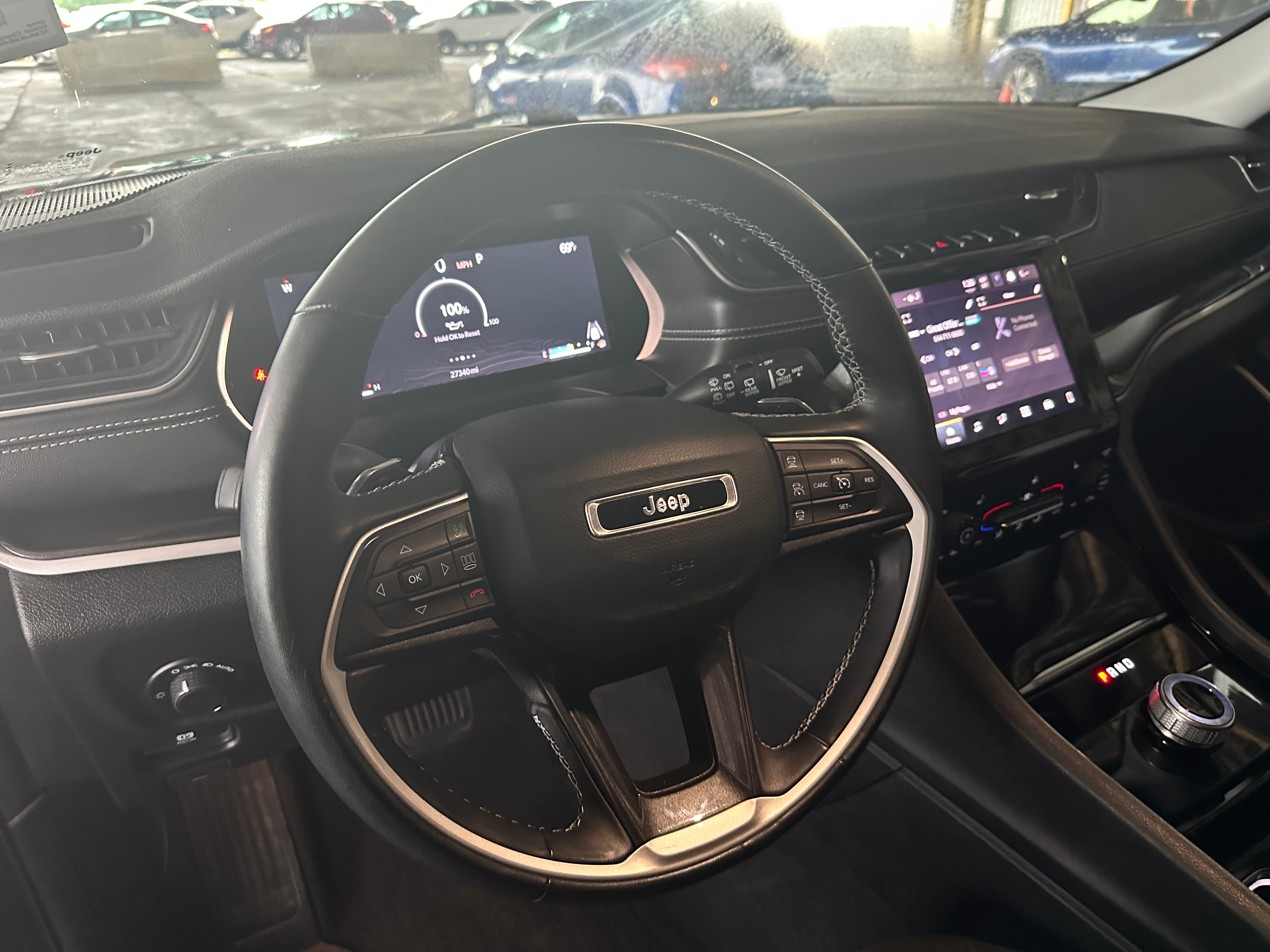 2022 Jeep Grand Cherokee L Laredo 5