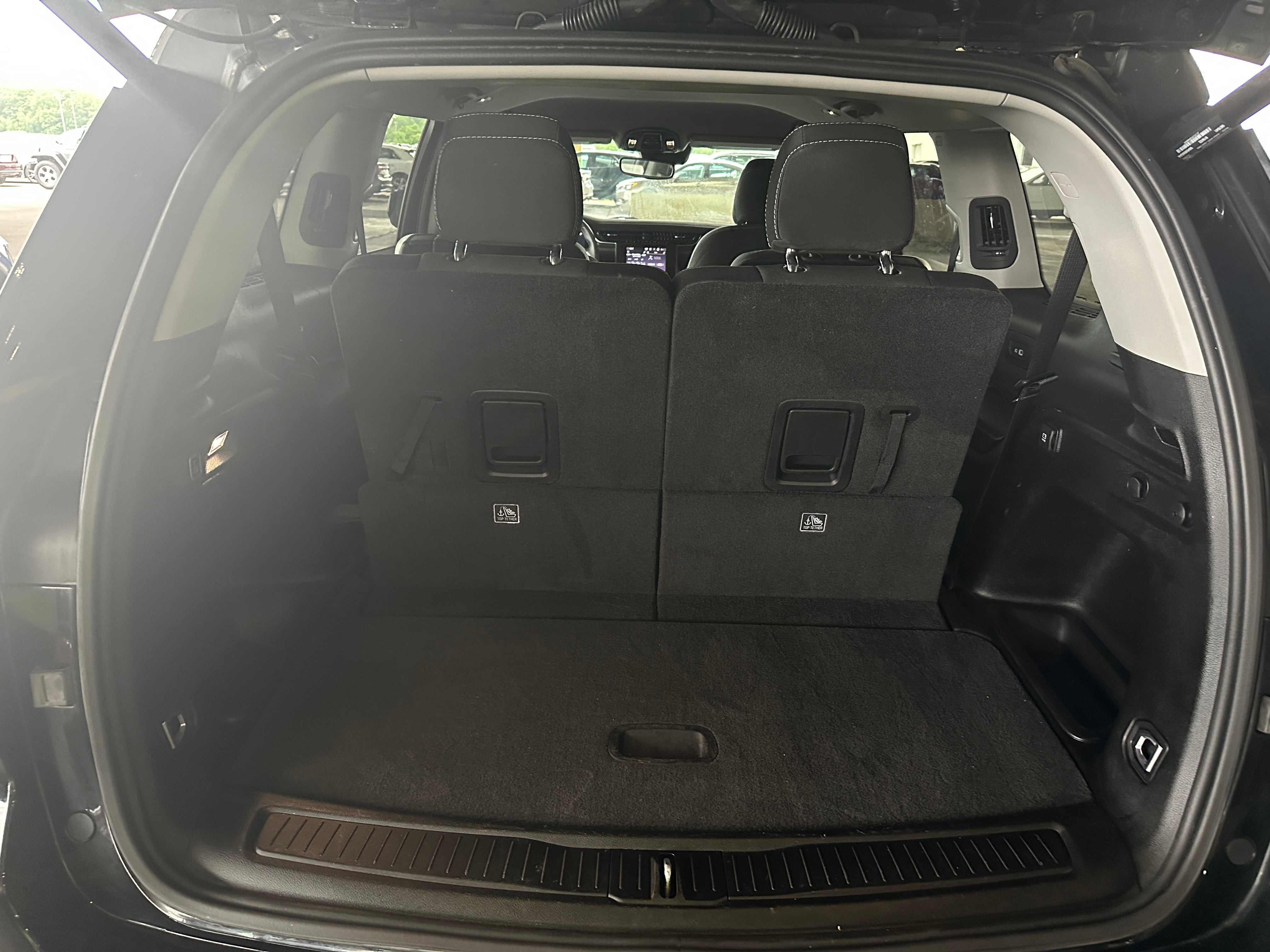 2022 Jeep Grand Cherokee L Laredo 7