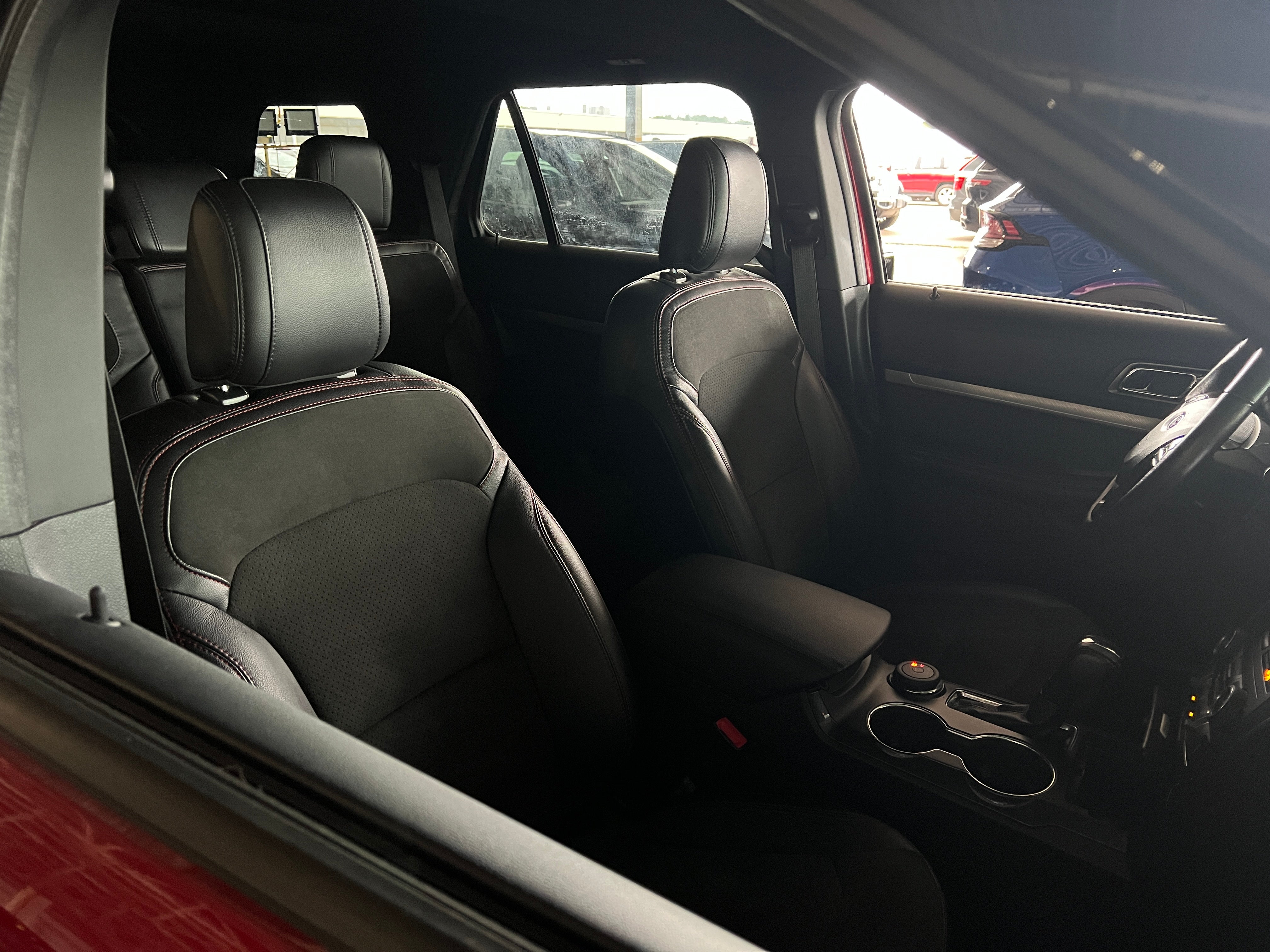 2018 Ford Explorer XLT 2