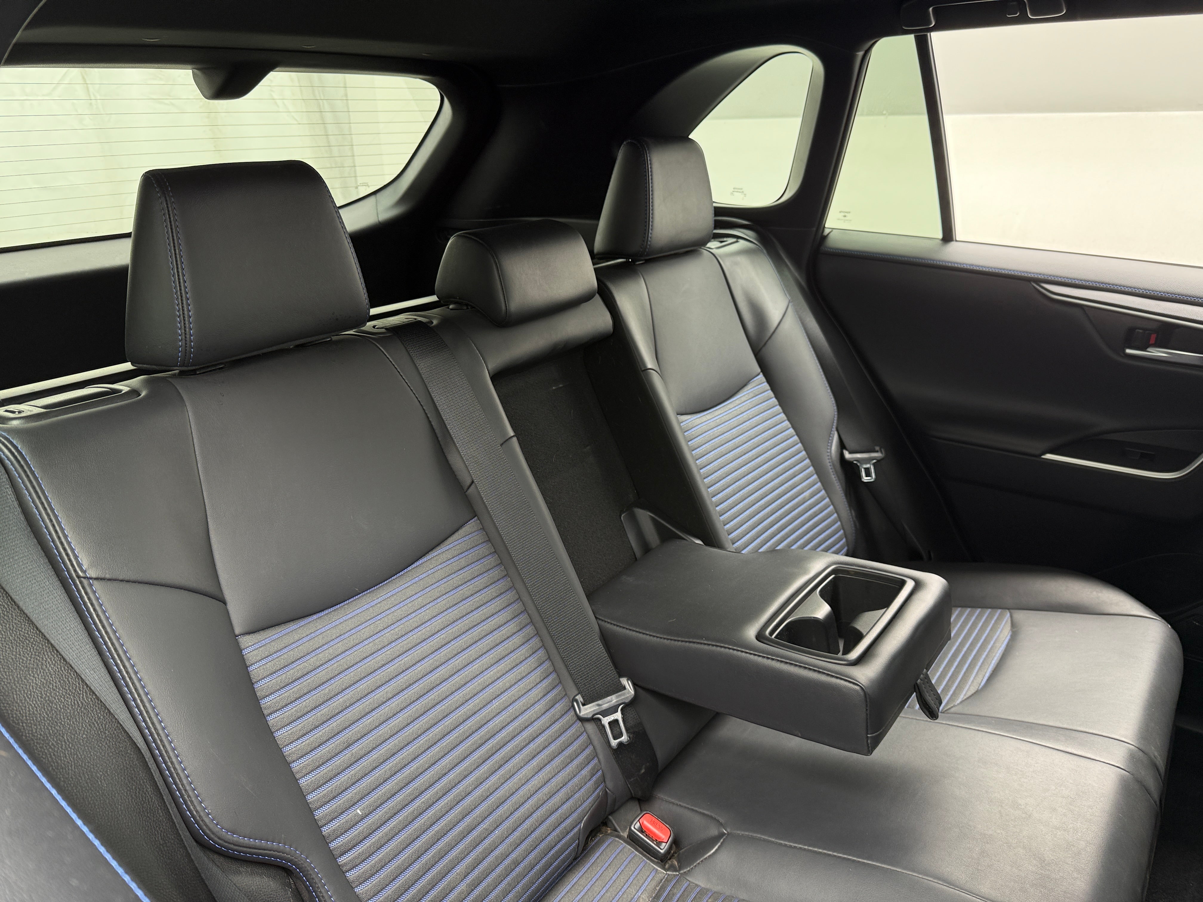 2021 Toyota RAV4 XSE 6