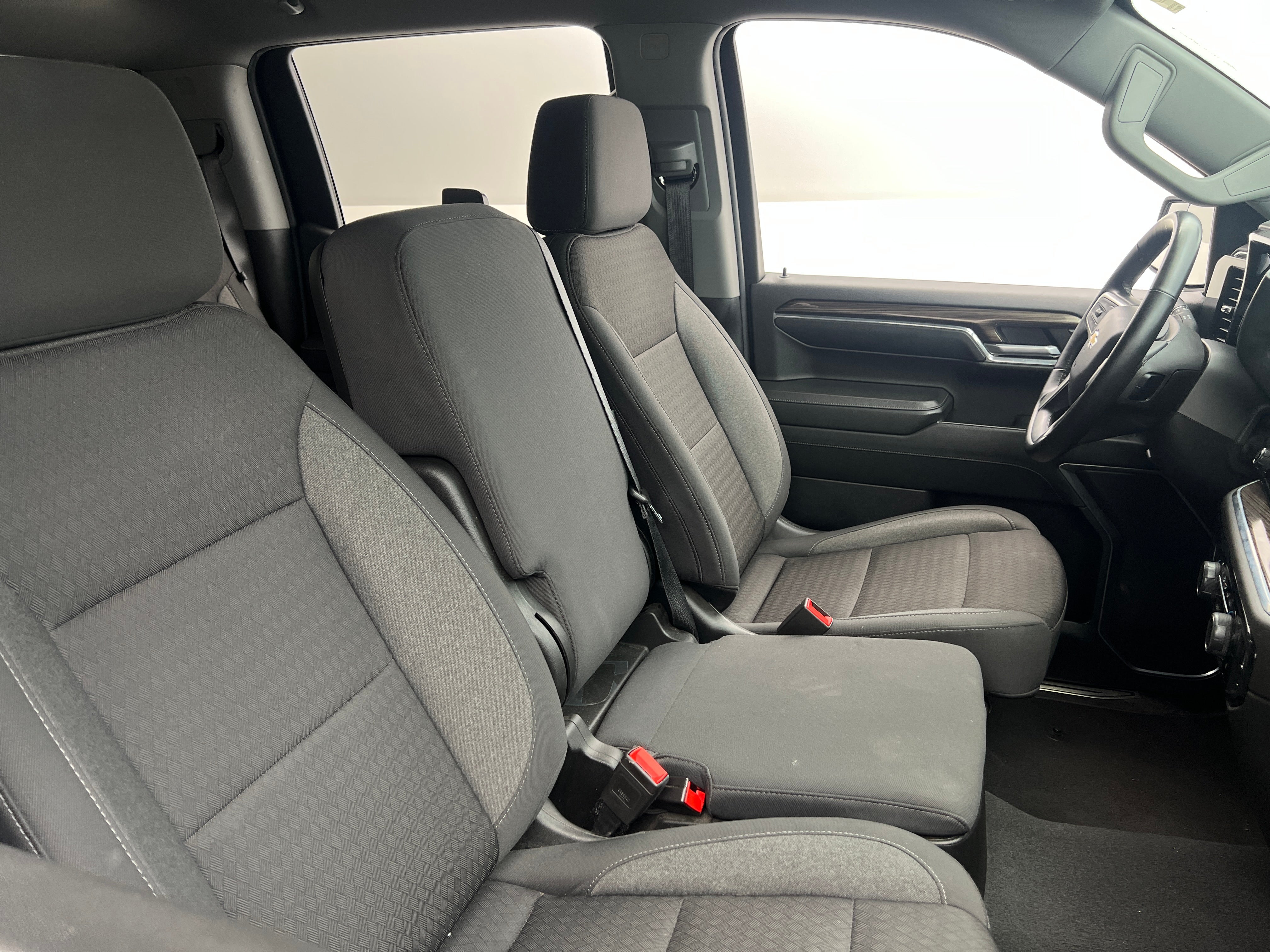2023 Chevrolet Silverado 1500 LT 2