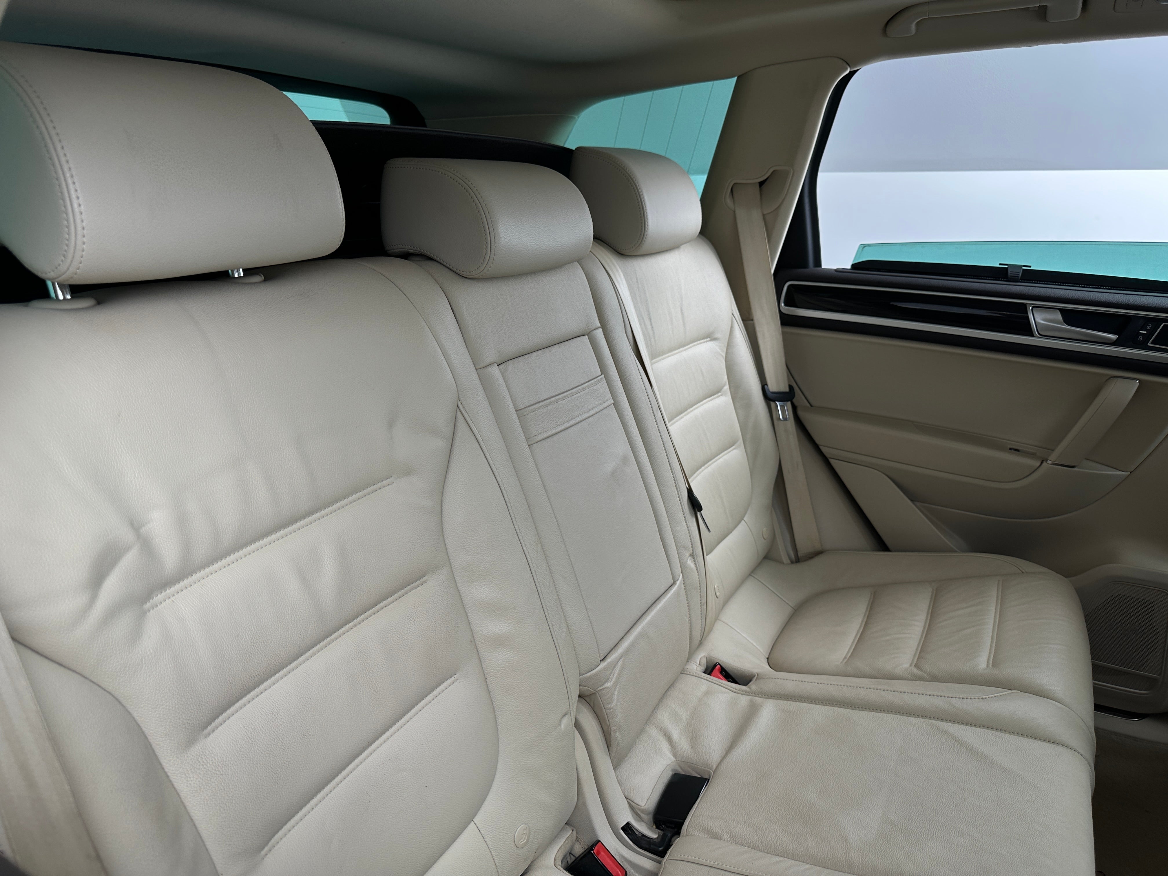 2016 Volkswagen Touareg Executive 5