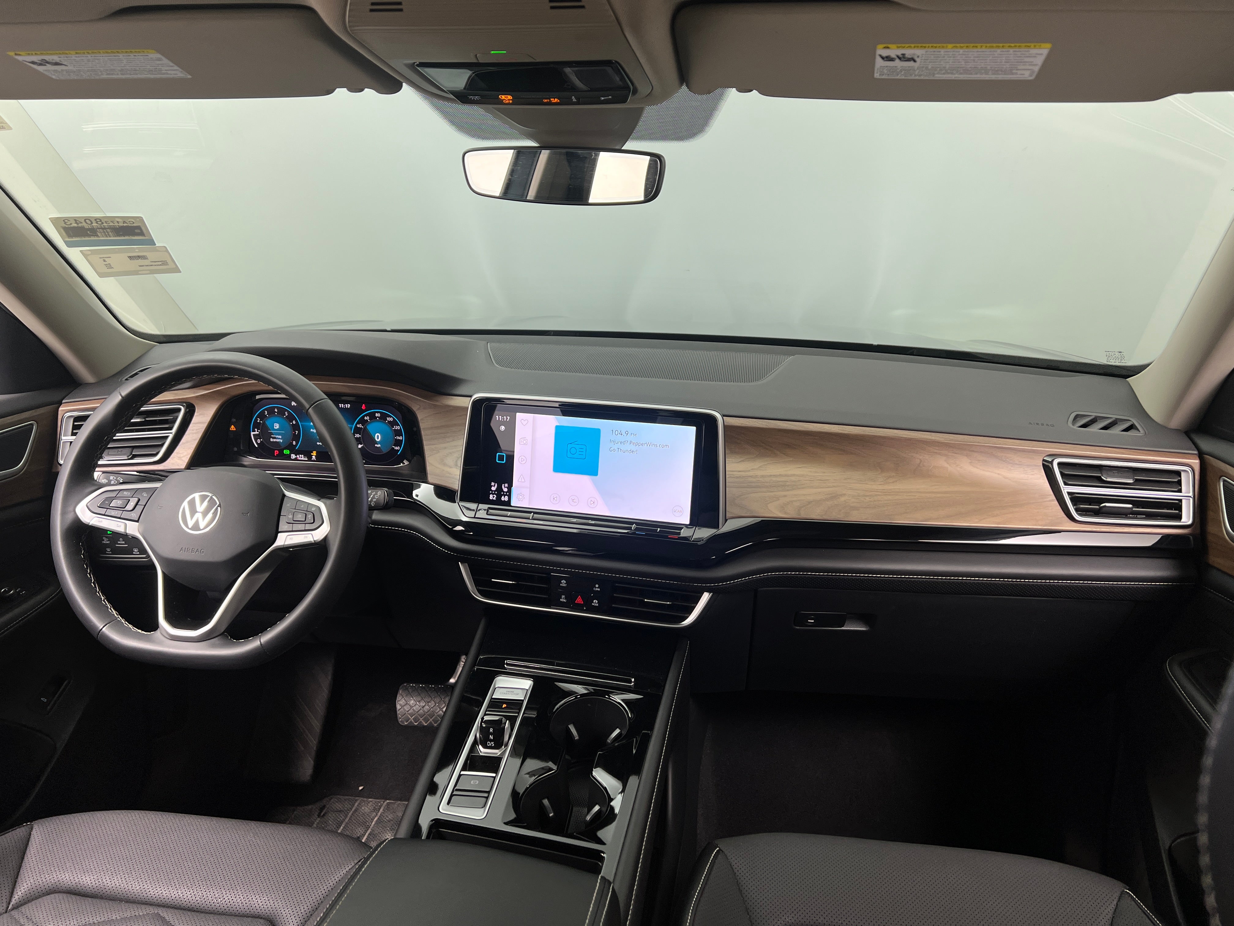 2024 Volkswagen Atlas SE 2
