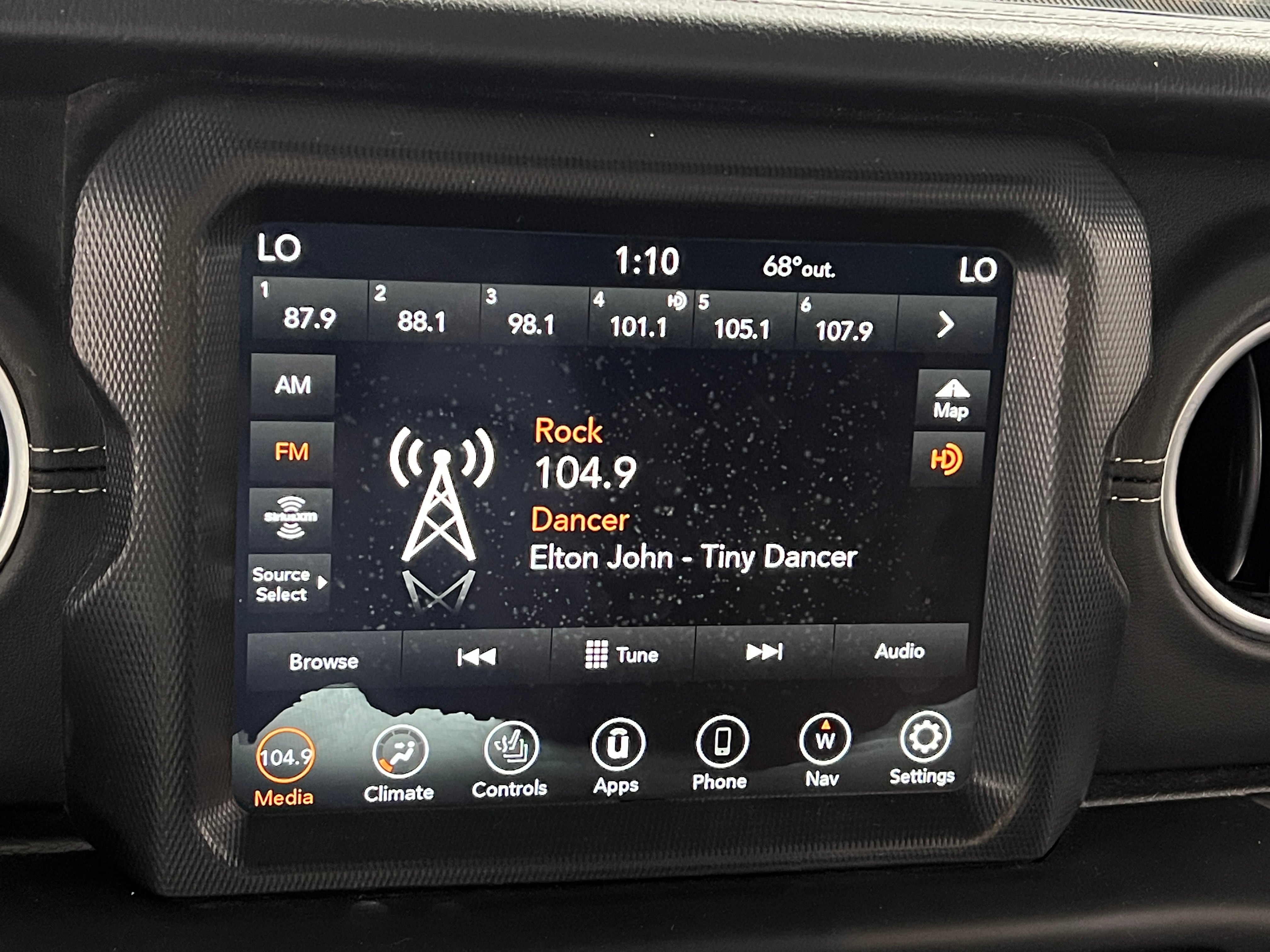 2023 Jeep Wrangler Sahara 4xe 3
