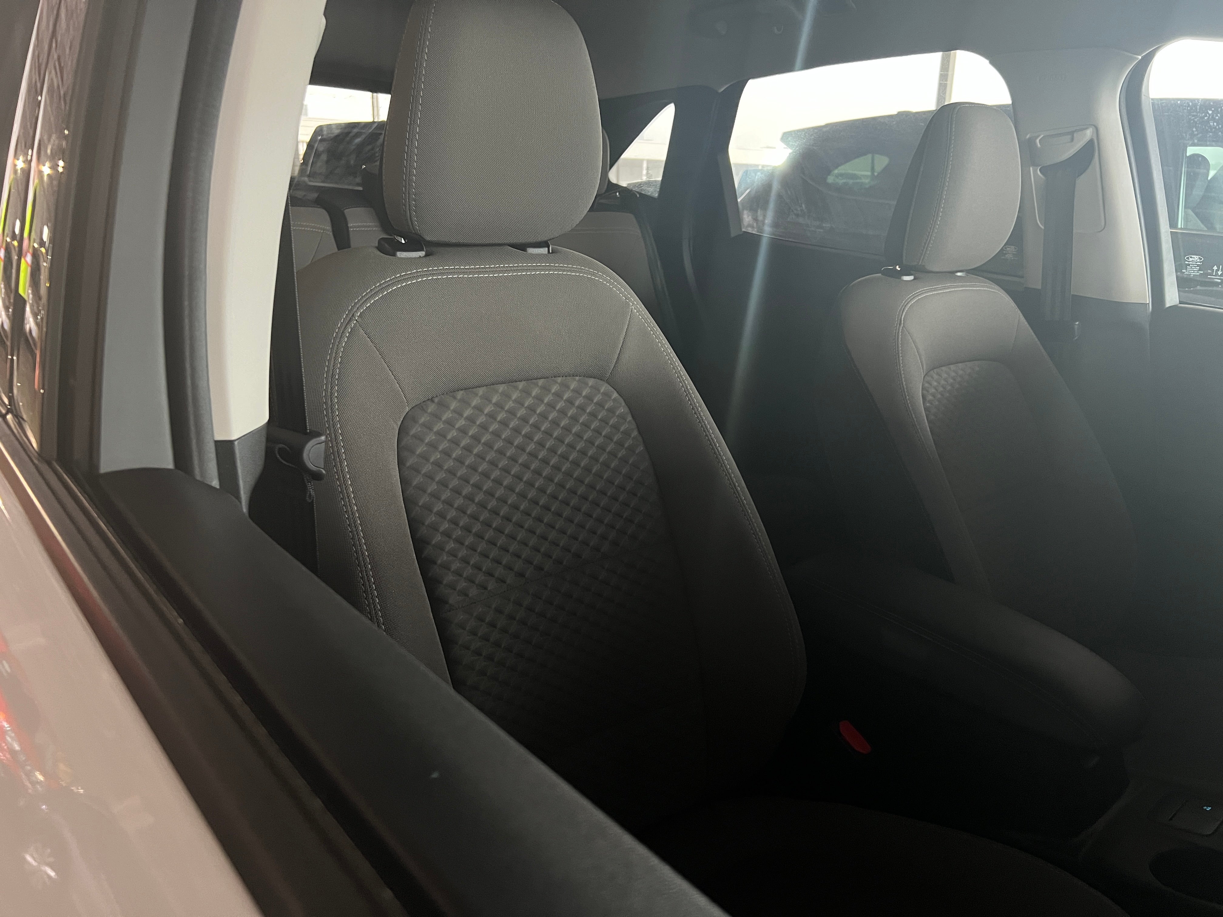 2022 Ford Escape SE Sport Hybrid 2