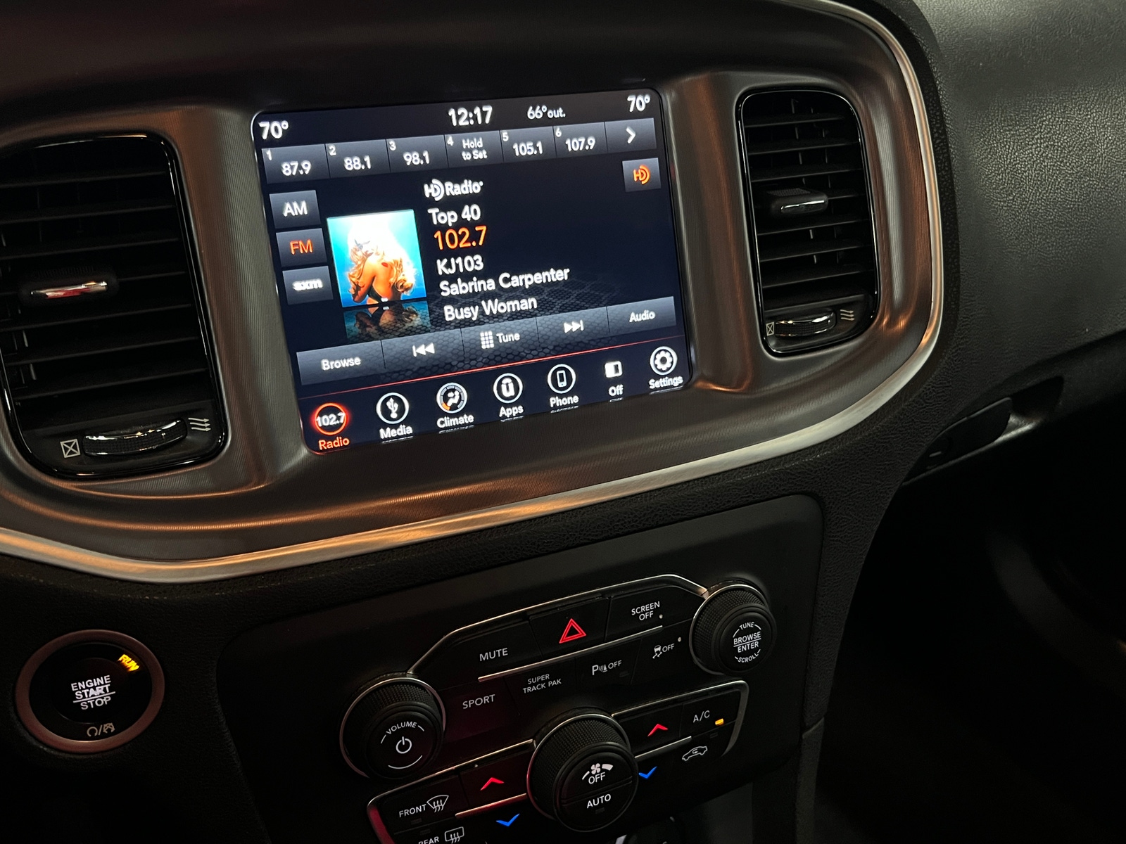 Thumbnail: 2019 Dodge Charger - 4