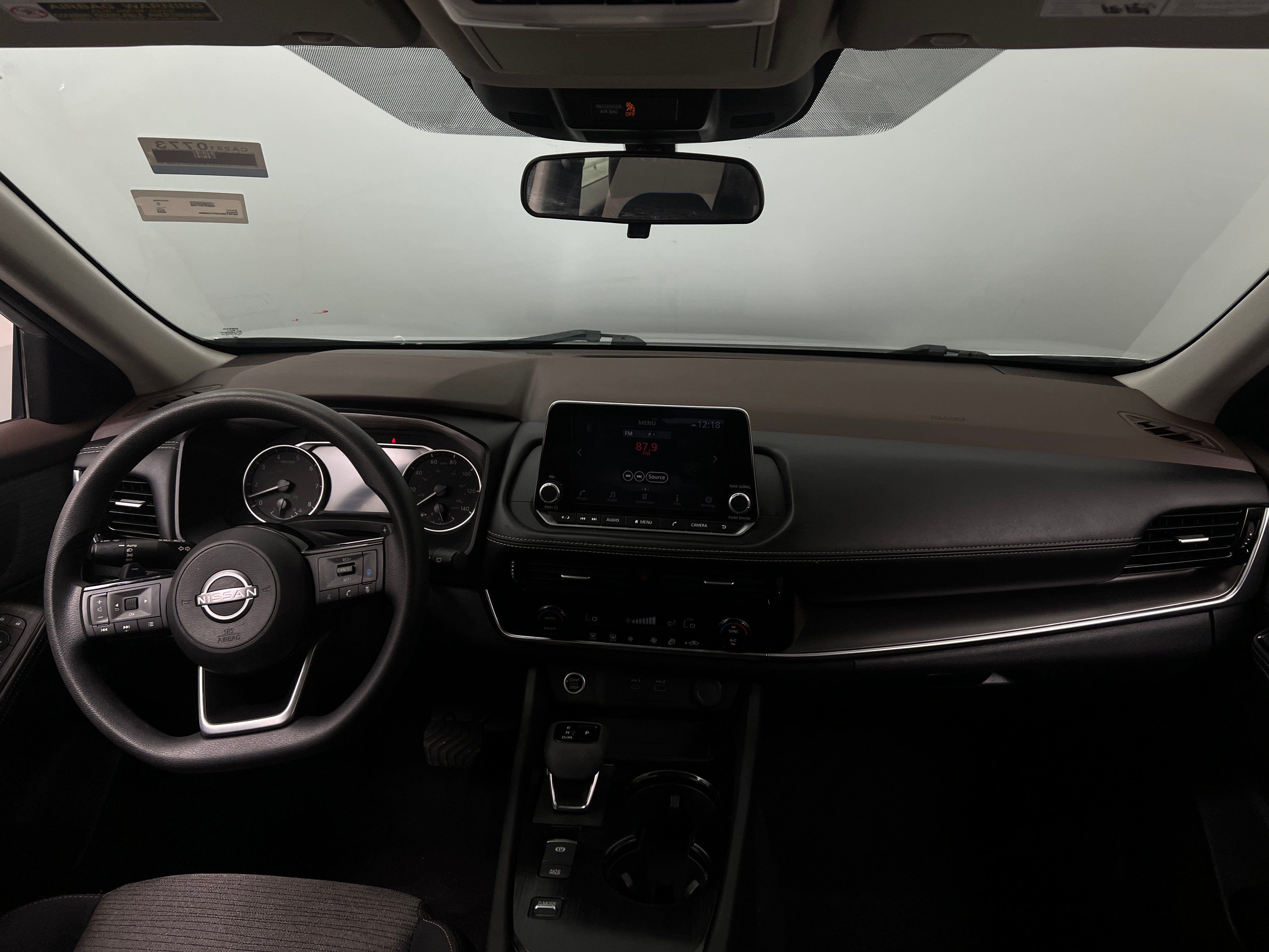 2023 Nissan Rogue SV 3