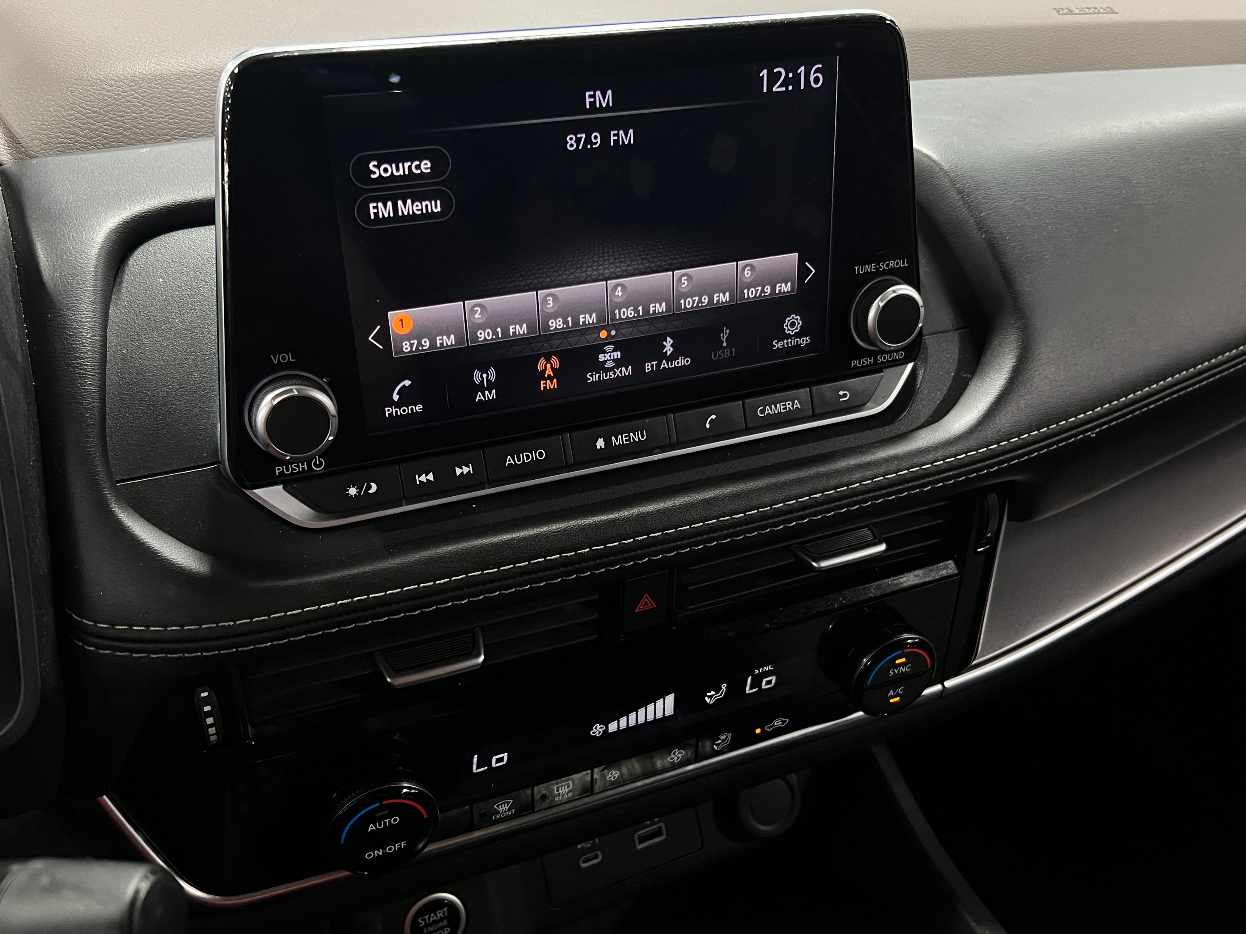 2023 Nissan Rogue SV 4
