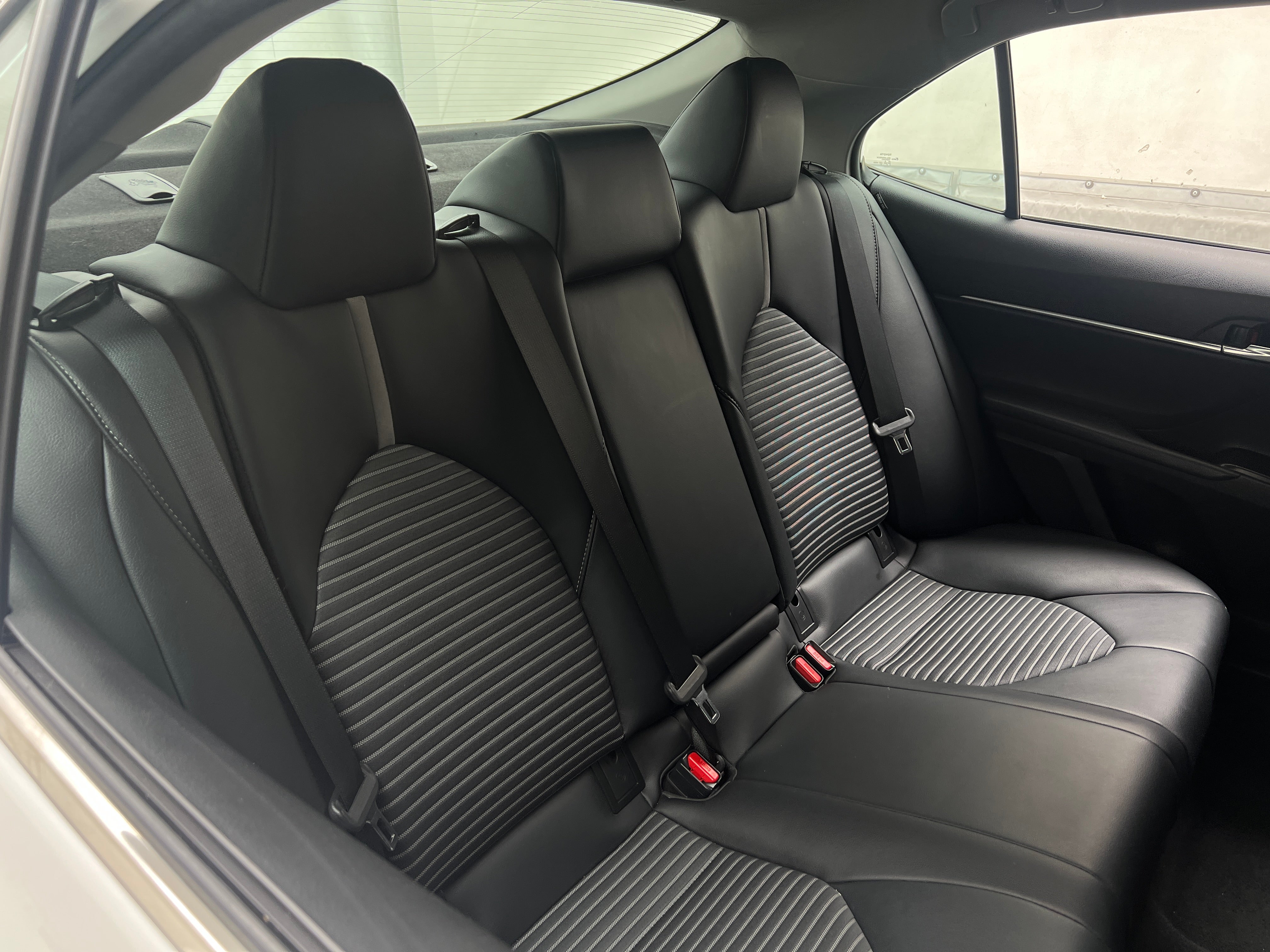 2020 Toyota Camry SE 5