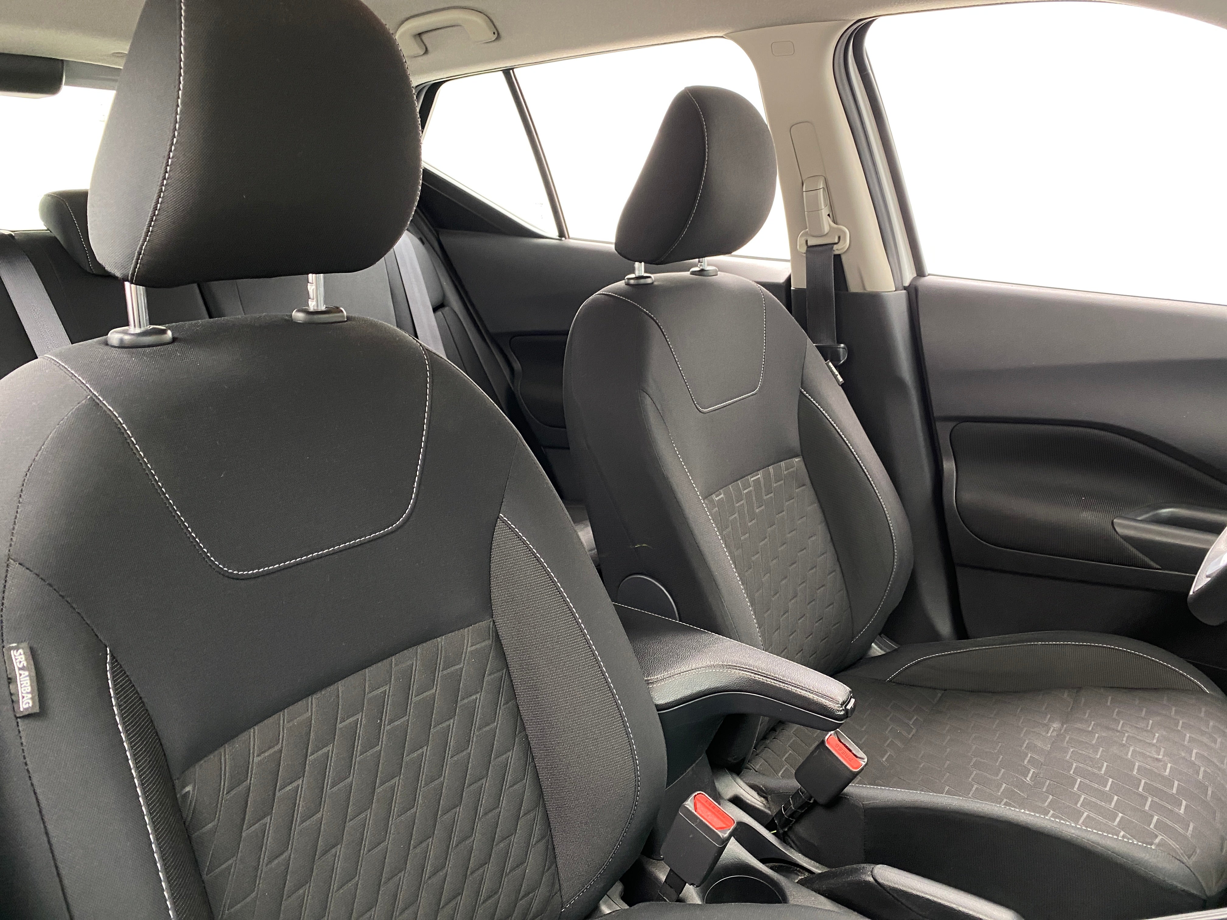 2022 Nissan Kicks S 2