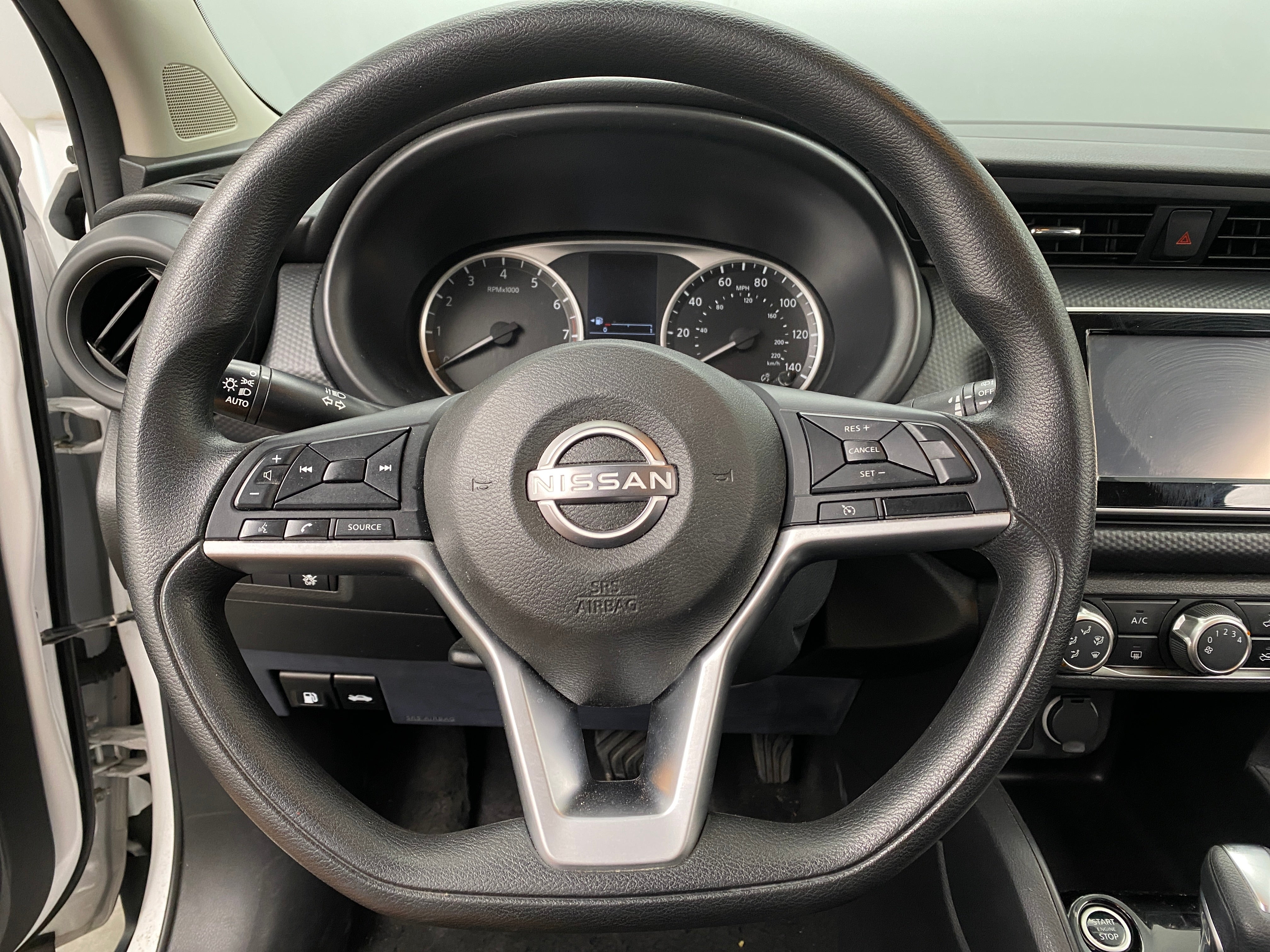 2022 Nissan Kicks S 5