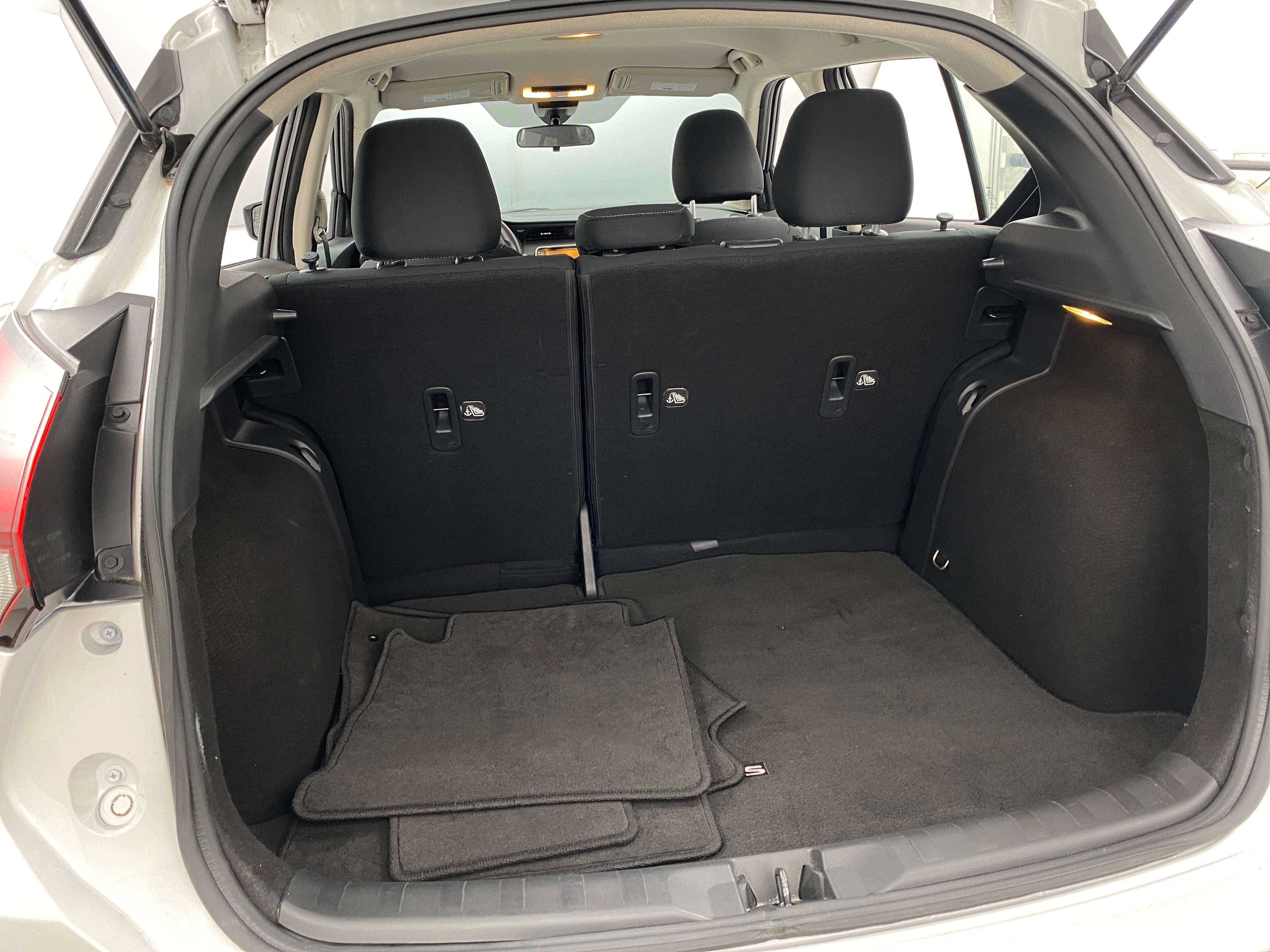 2022 Nissan Kicks S 7