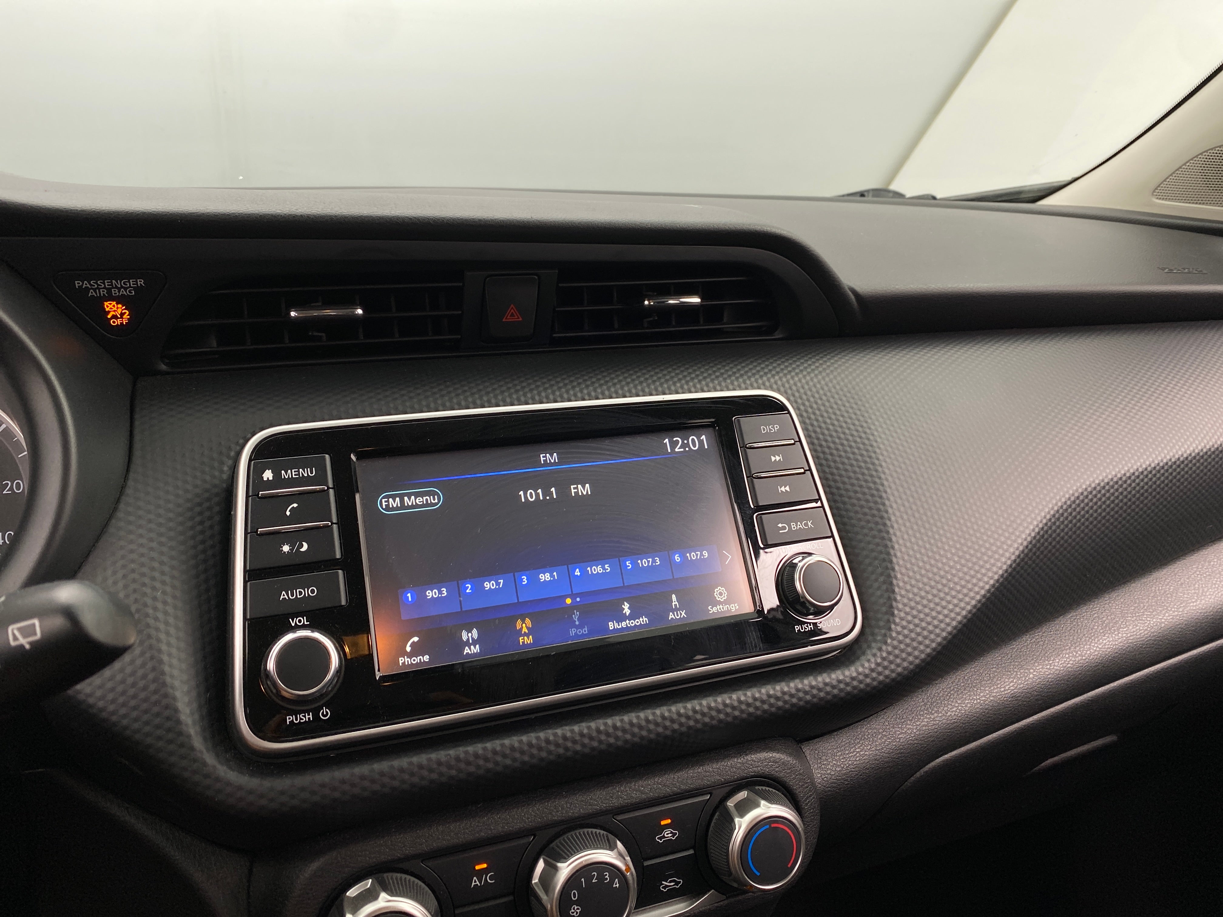 2022 Nissan Kicks S 4