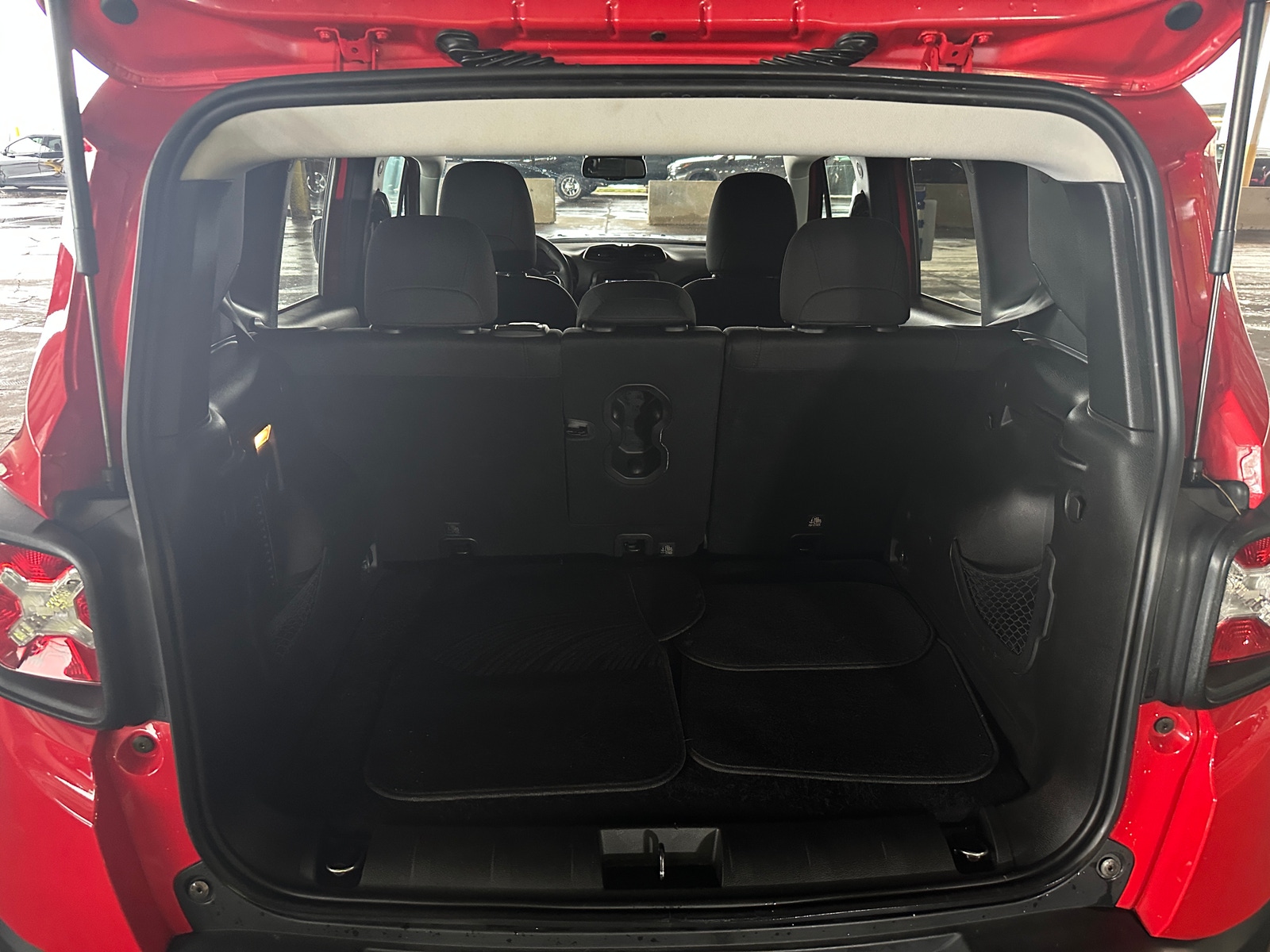 Thumbnail: 2020 Jeep Renegade - 7