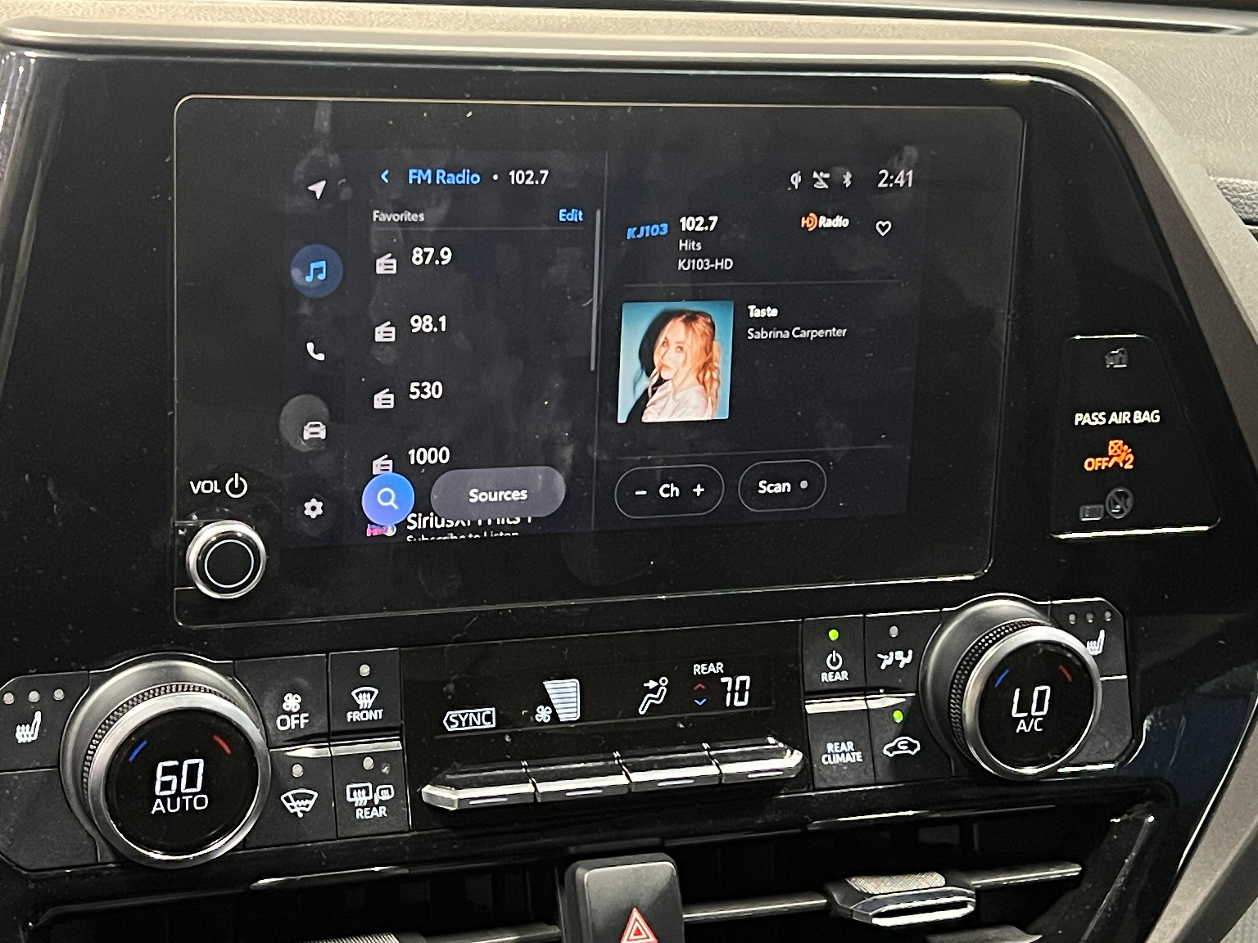 2023 Toyota Highlander XLE 3