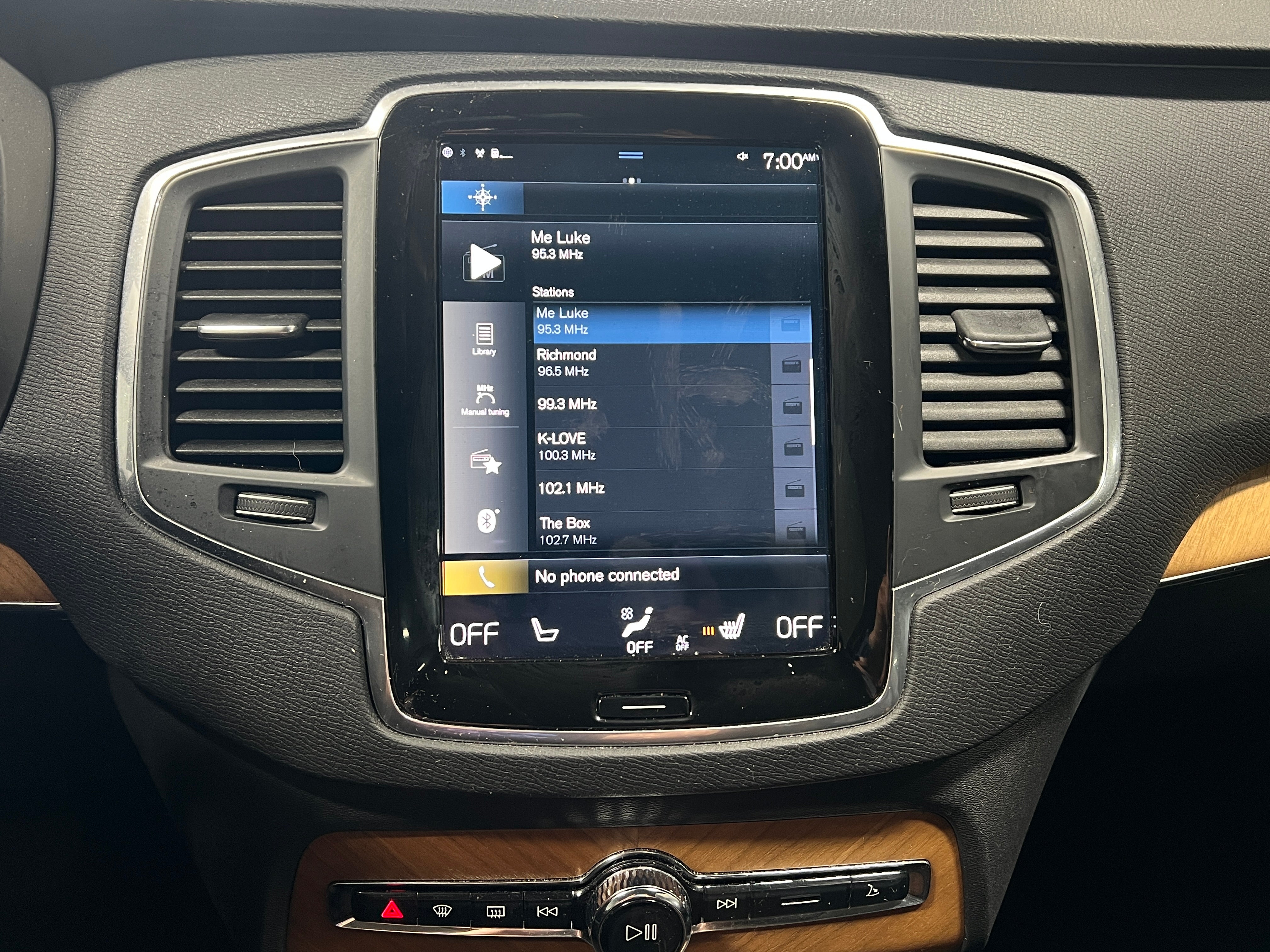 2021 Volvo XC90 T6 Momentum 3