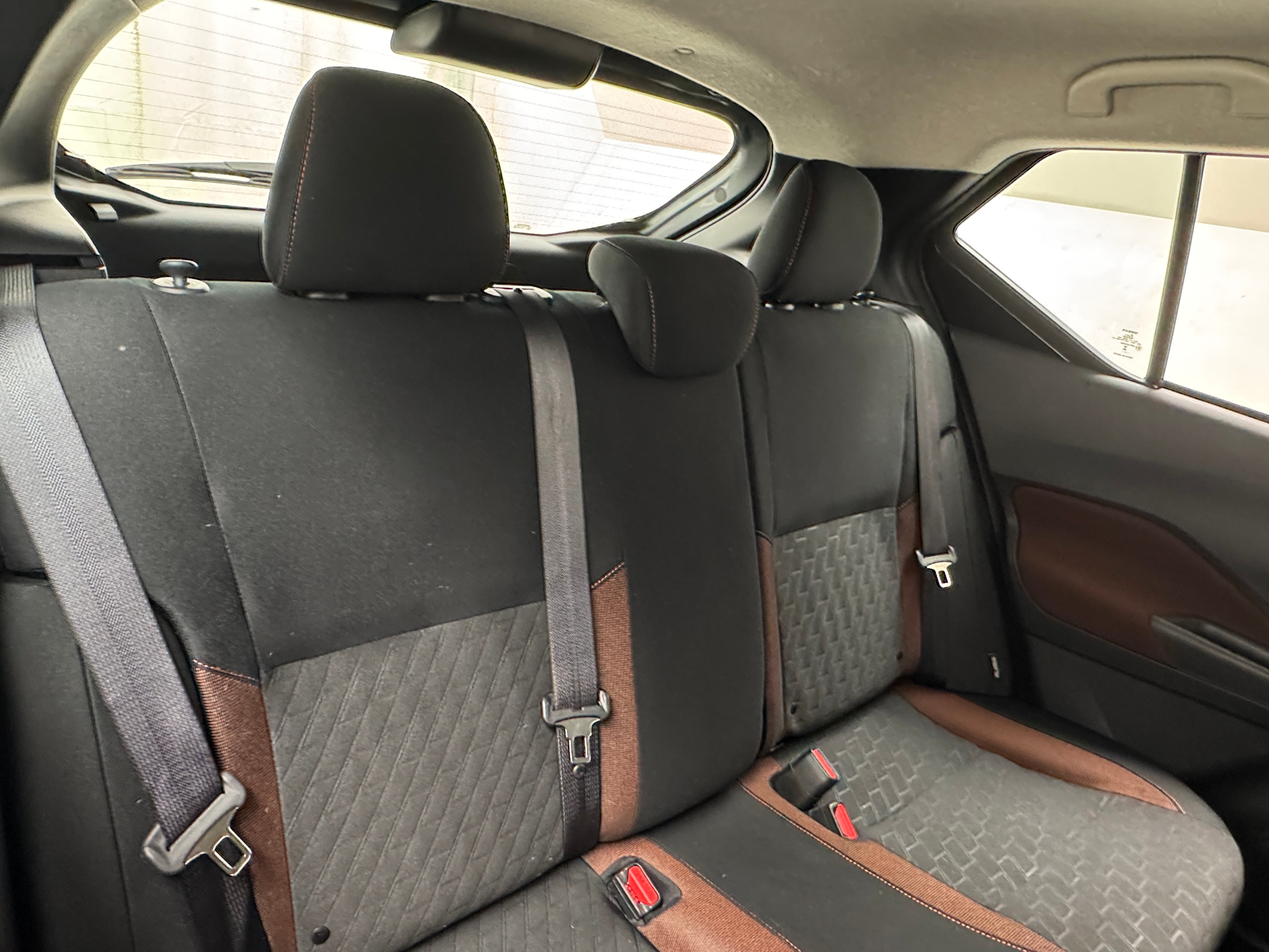 2024 Nissan Kicks SR 6