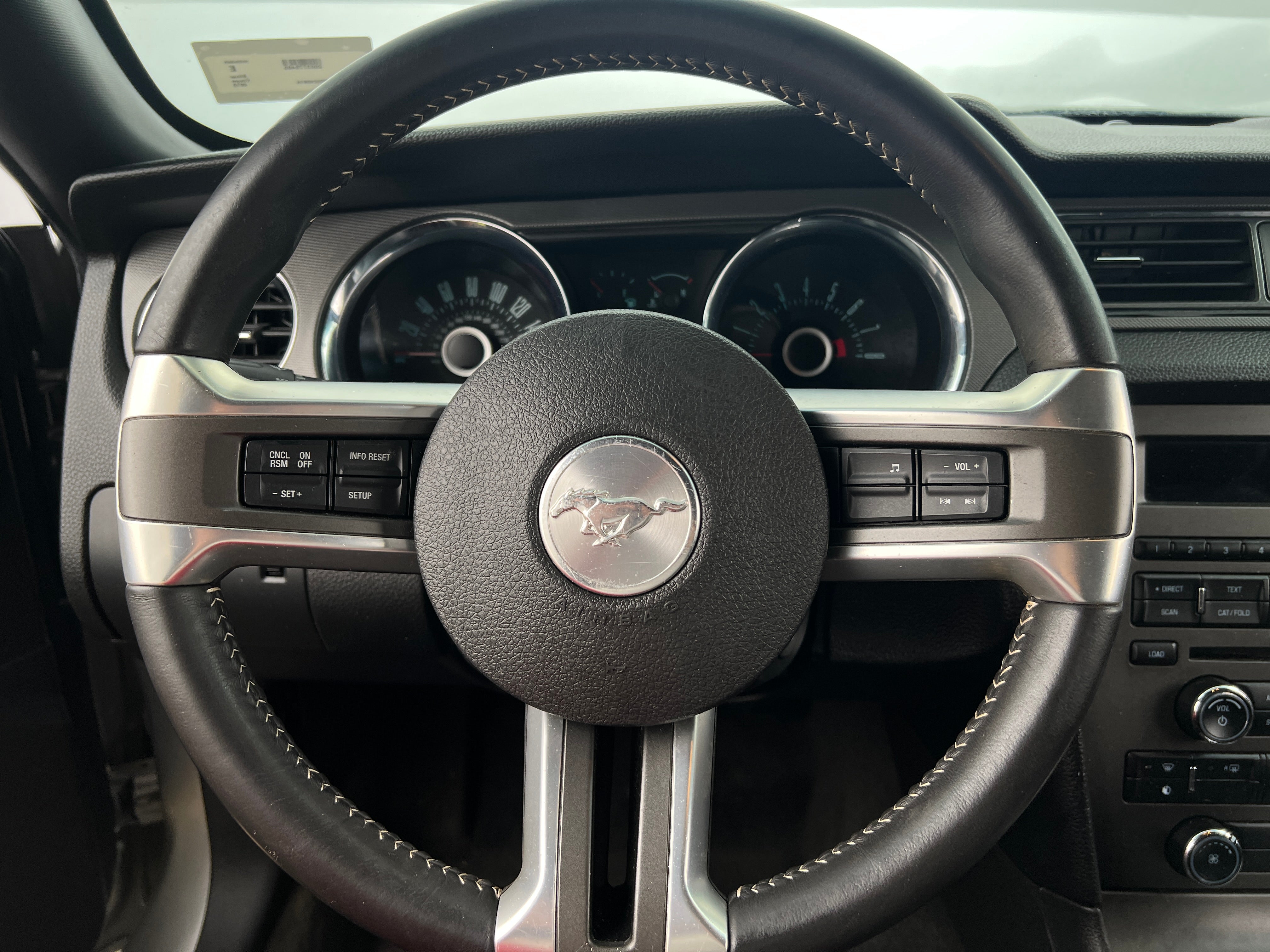 2013 Ford Mustang V6 4