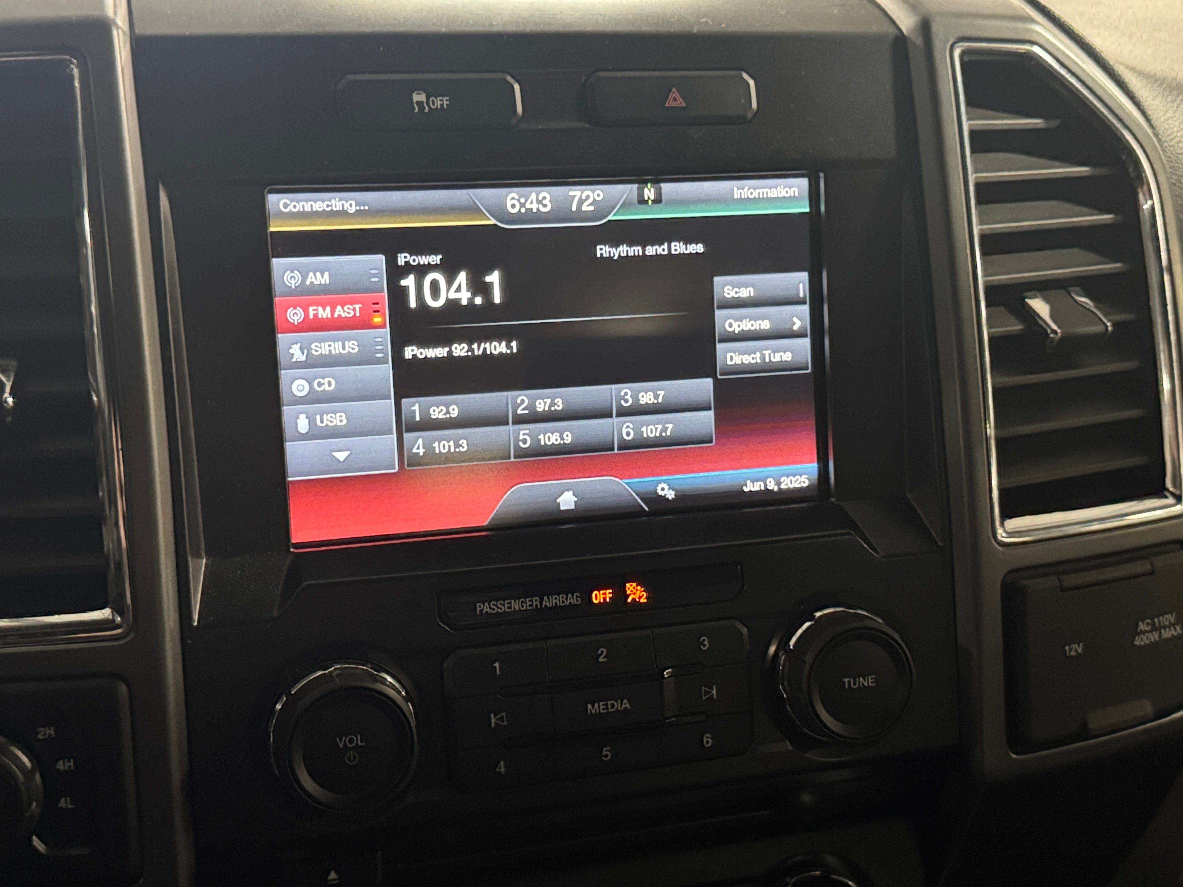 2015 Ford Econoline E-150 4