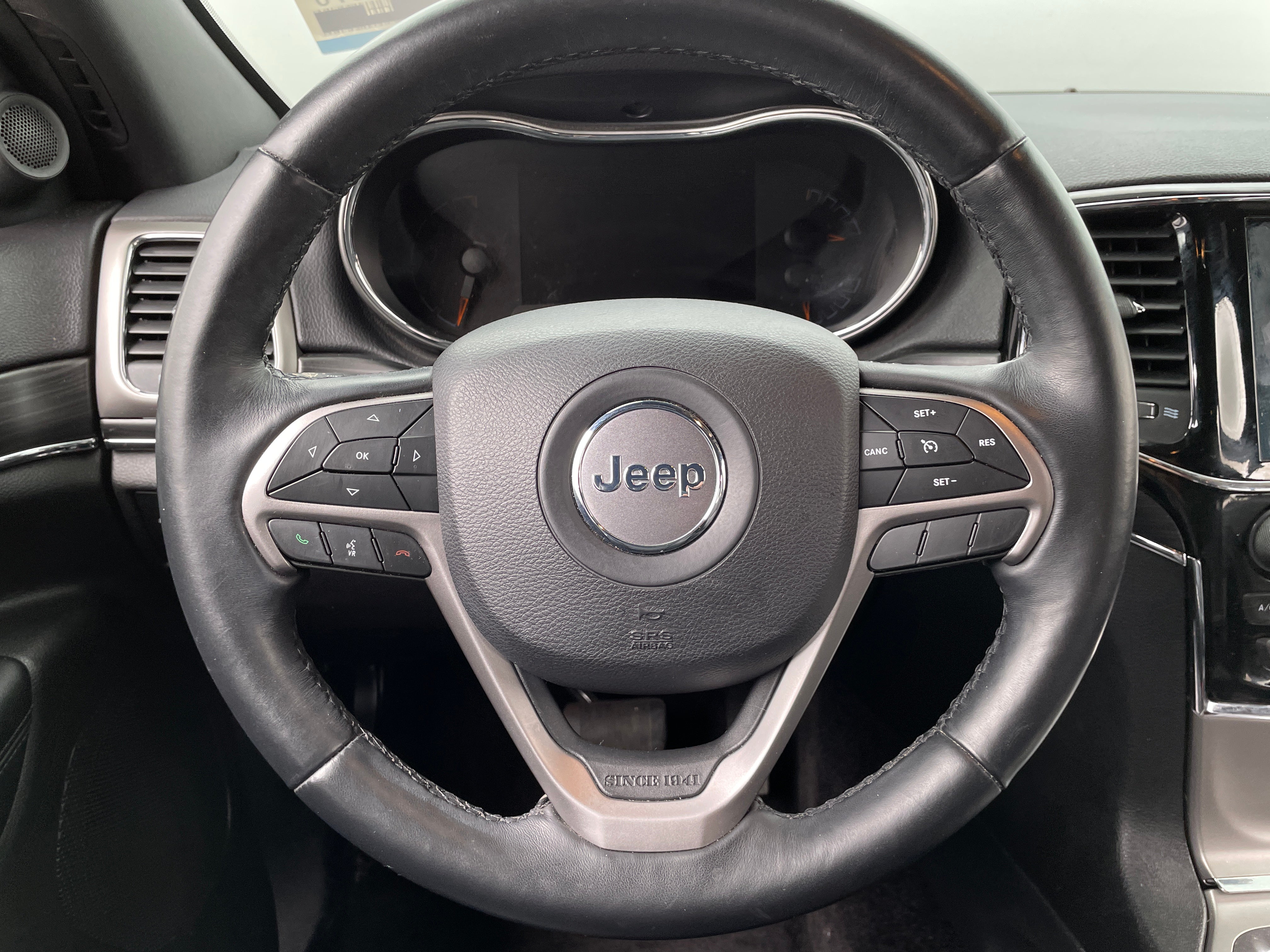 2019 Jeep Grand Cherokee Limited Edition 4