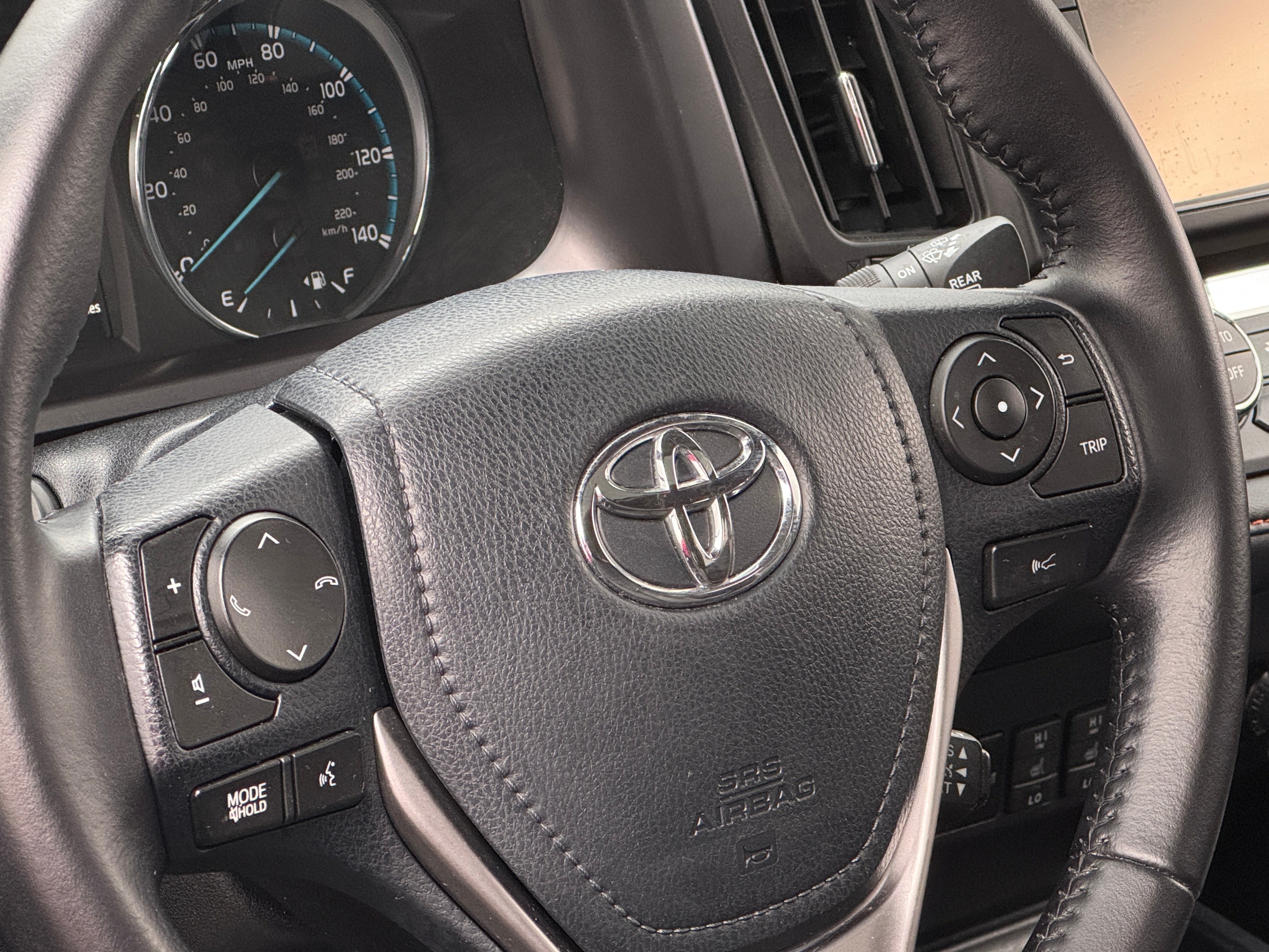2017 Toyota RAV4 SE 4