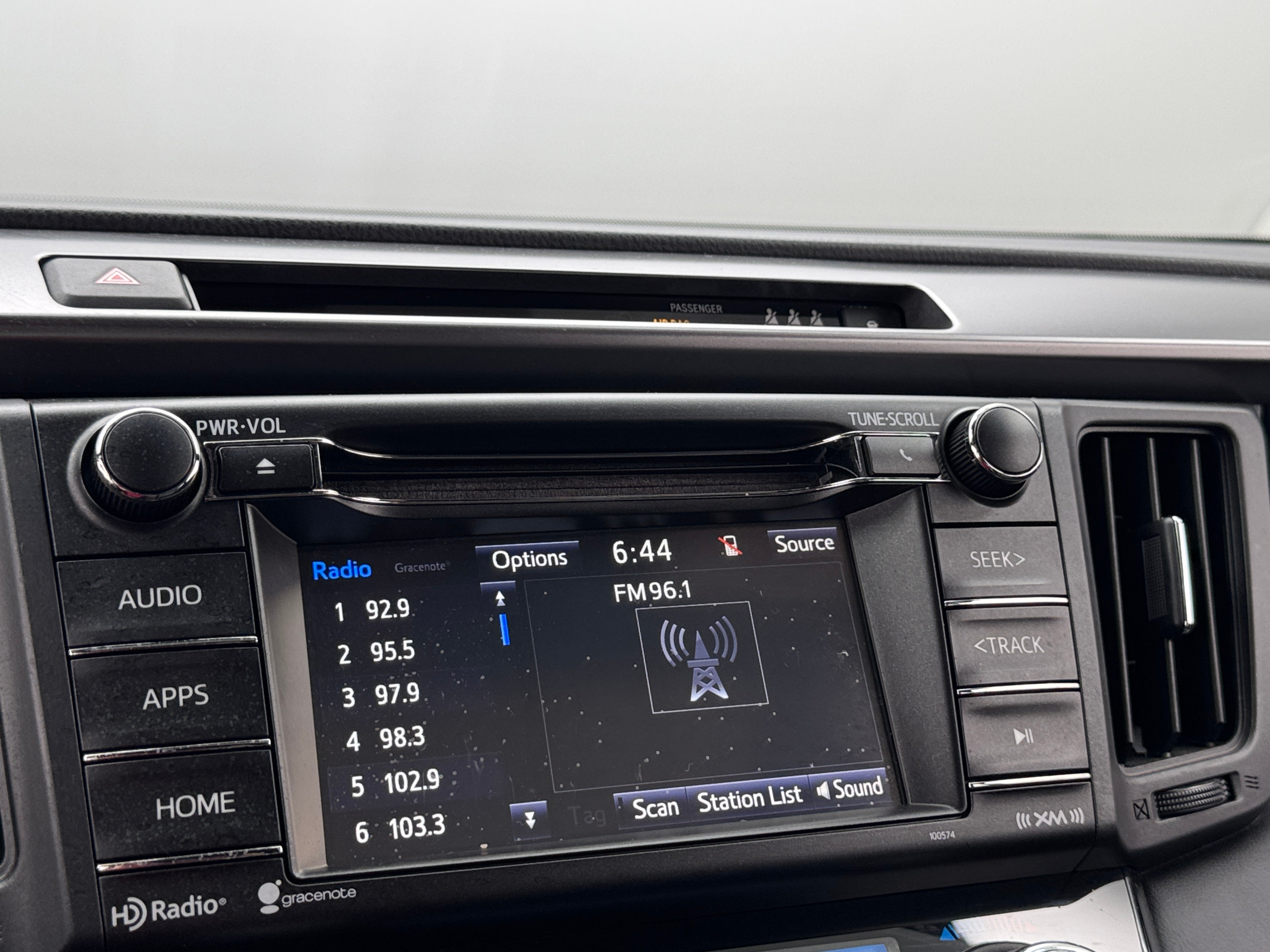 2017 Toyota RAV4 SE 3