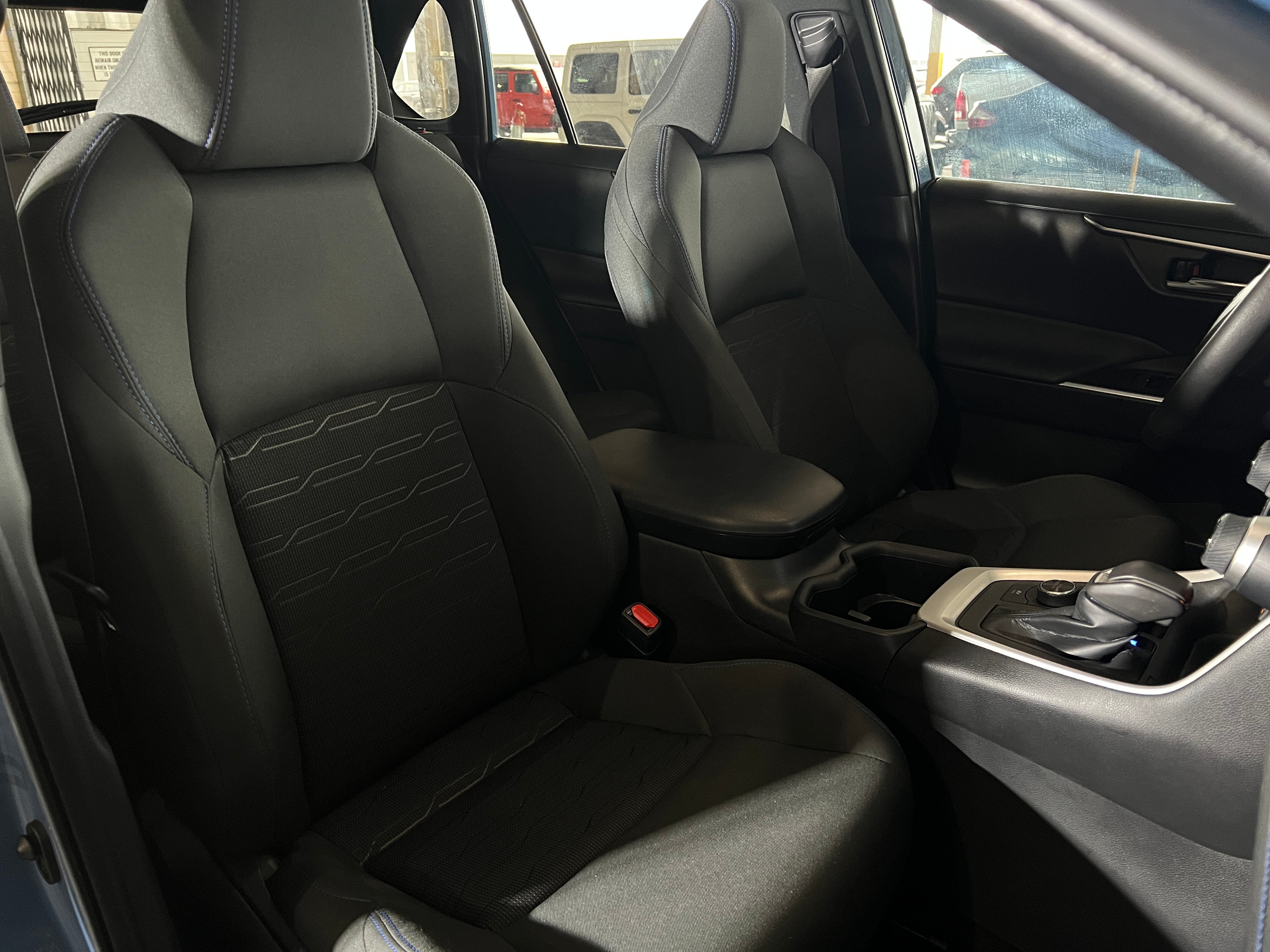 2024 Toyota RAV4 SE 2