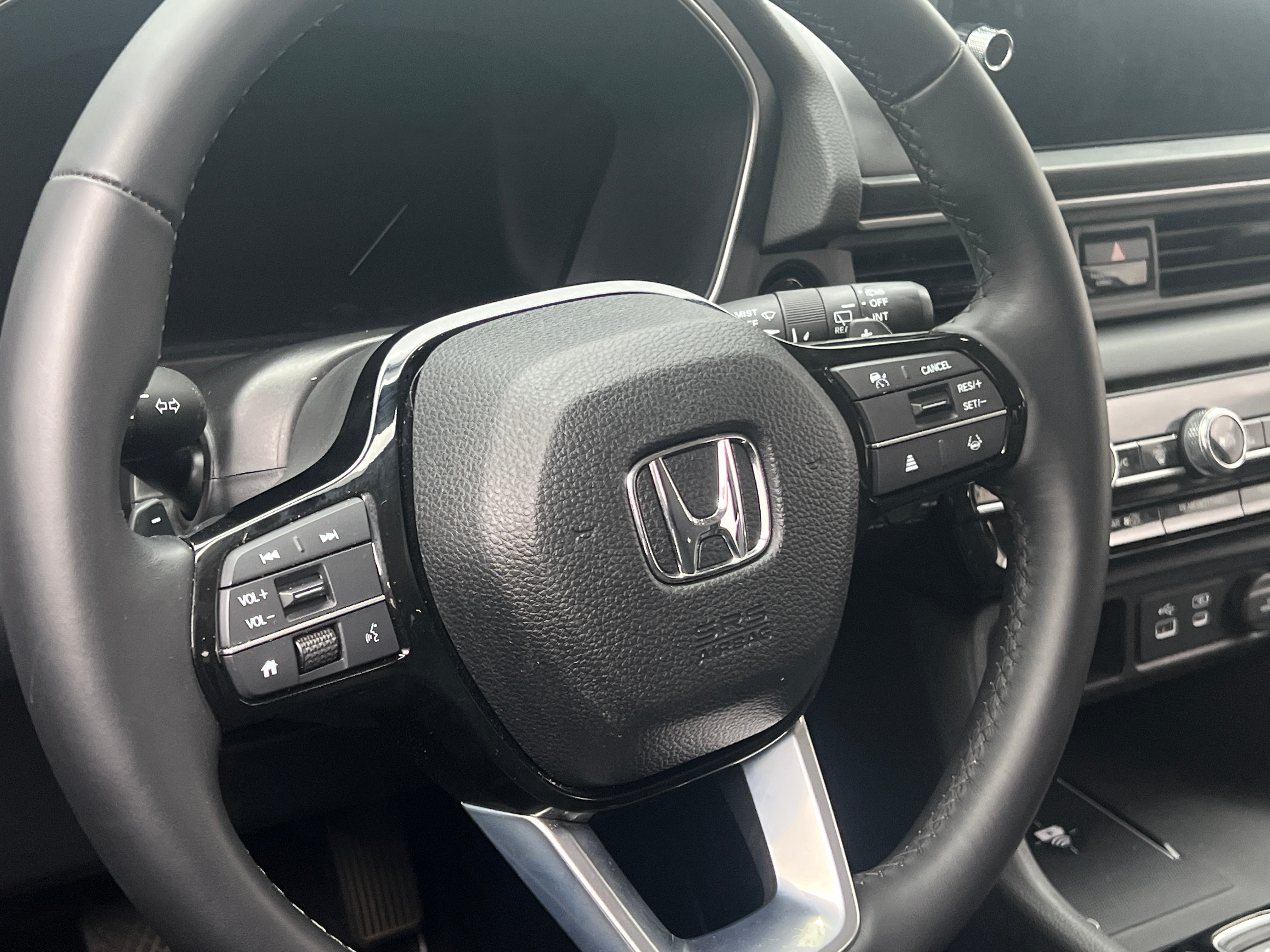 2025 Honda Pilot EX-L 4
