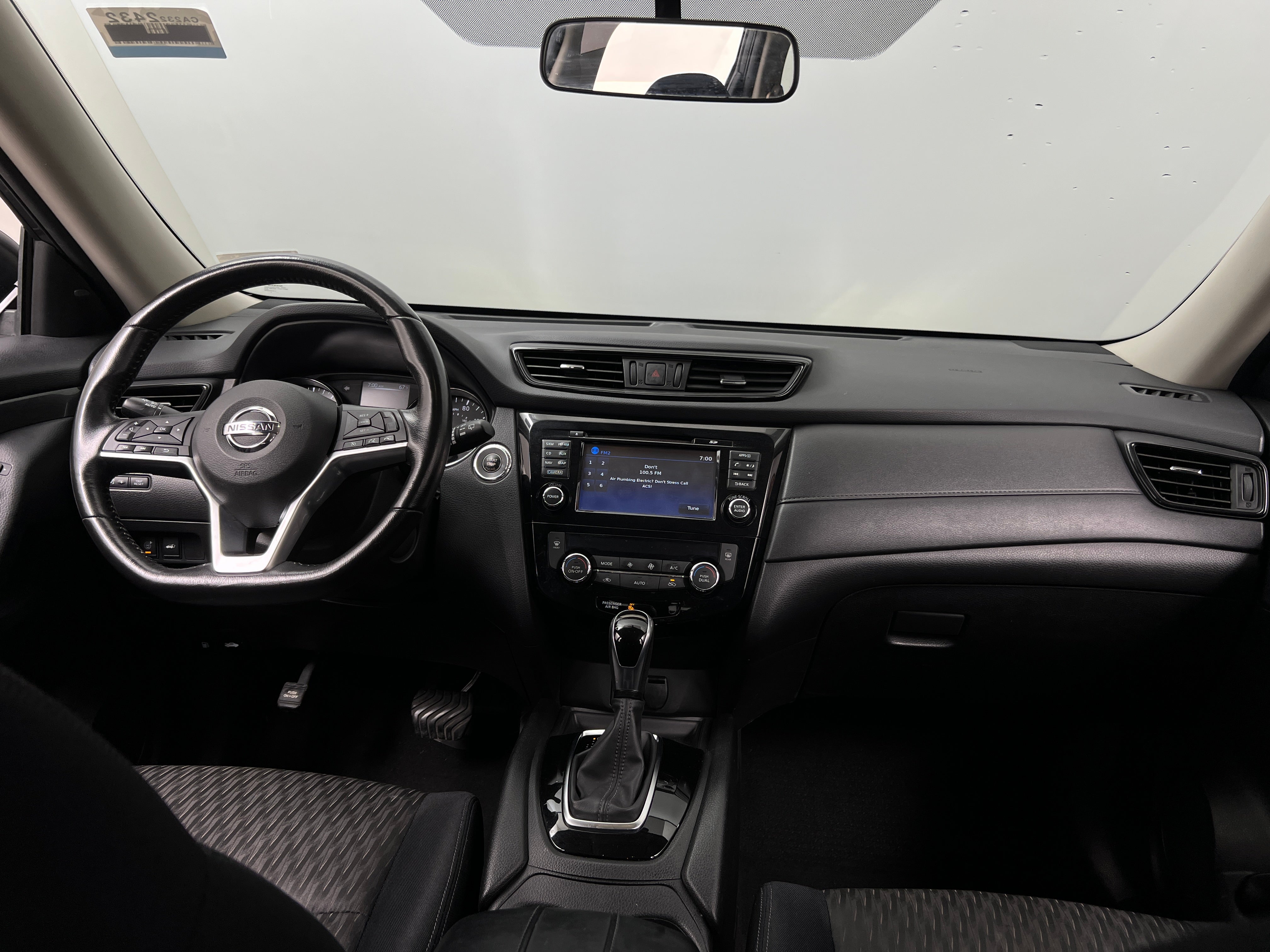 2017 Nissan Rogue SV 3