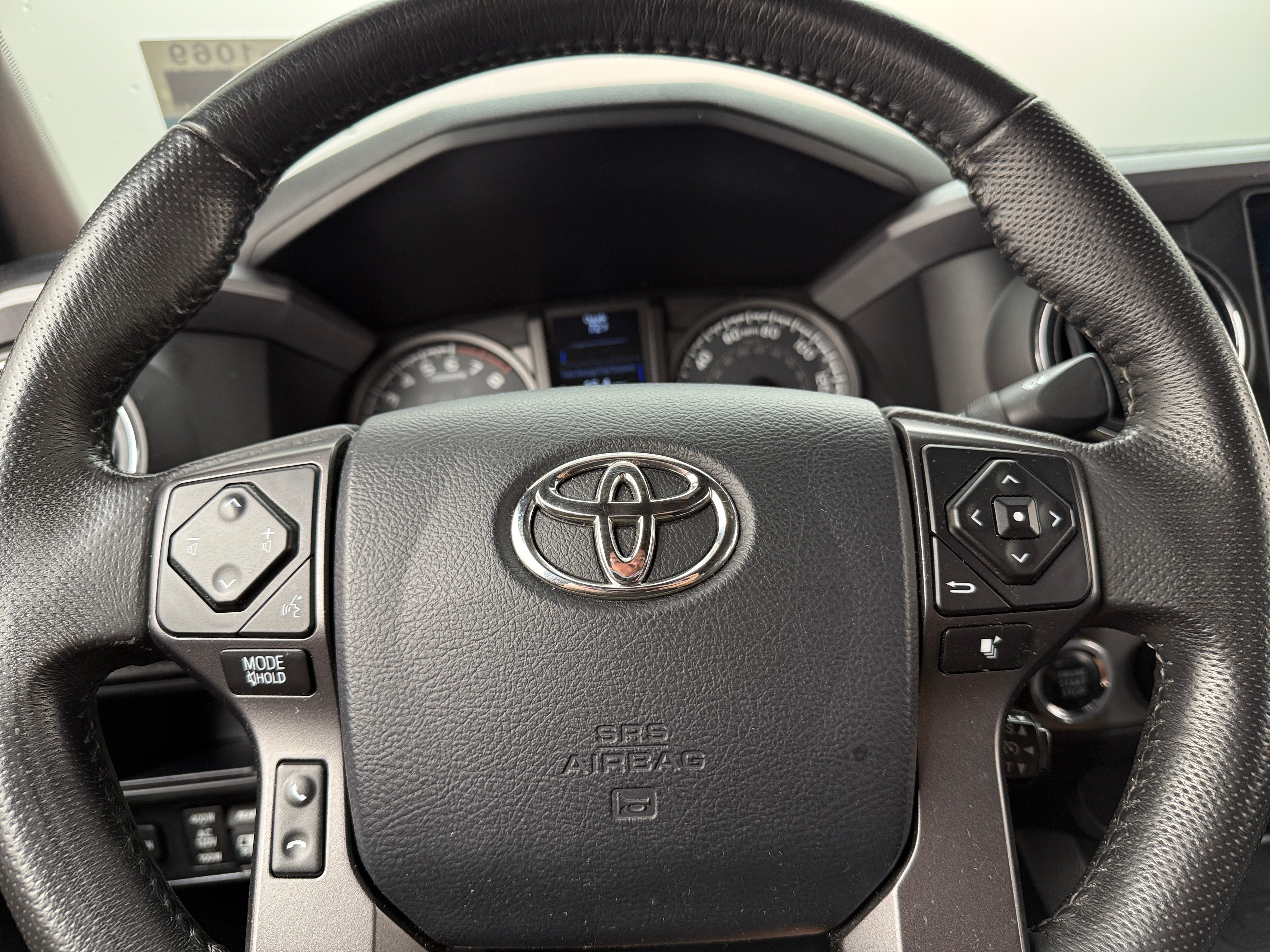 2017 Toyota Tacoma TRD Sport 5