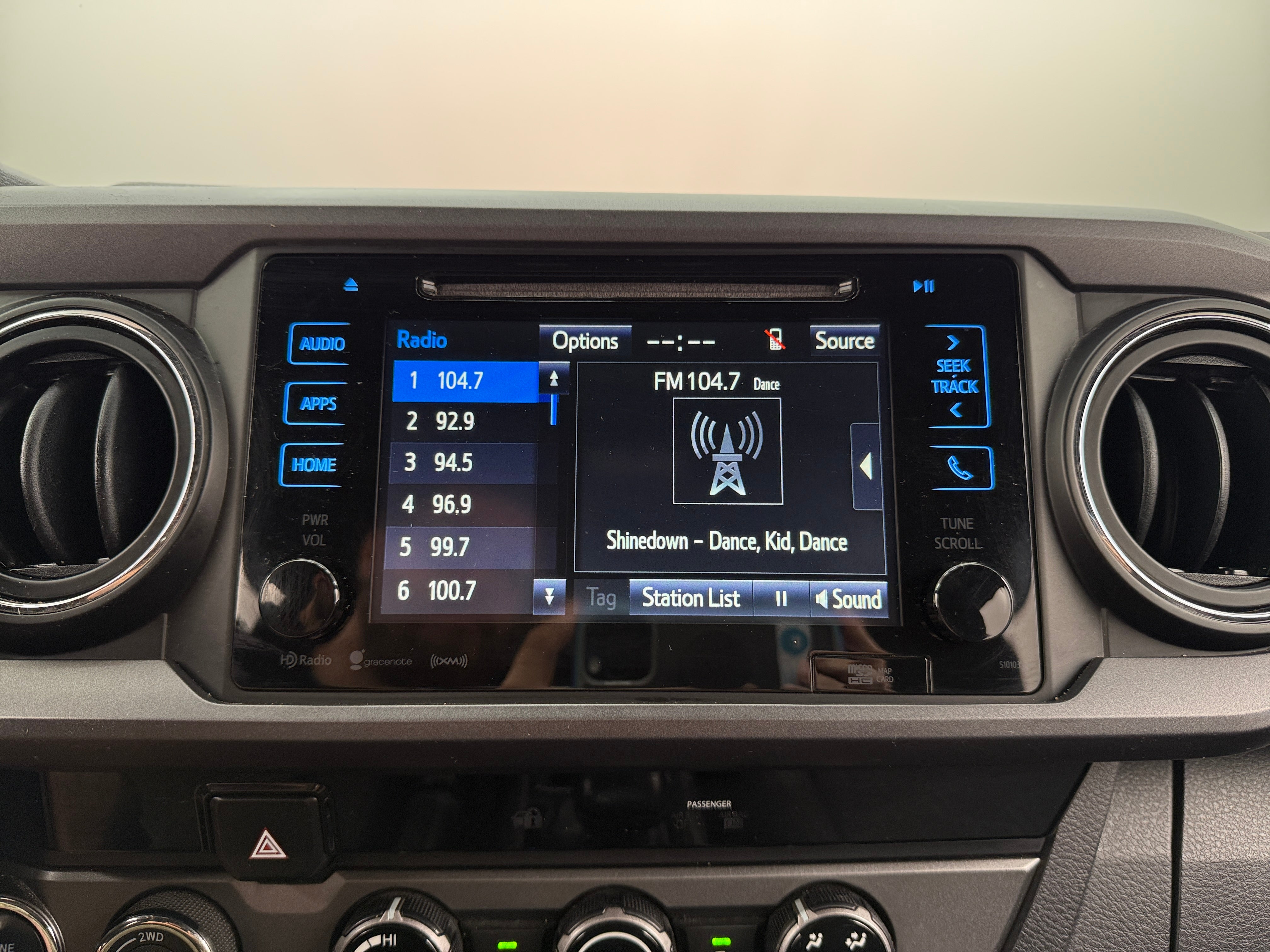 2017 Toyota Tacoma TRD Sport 4