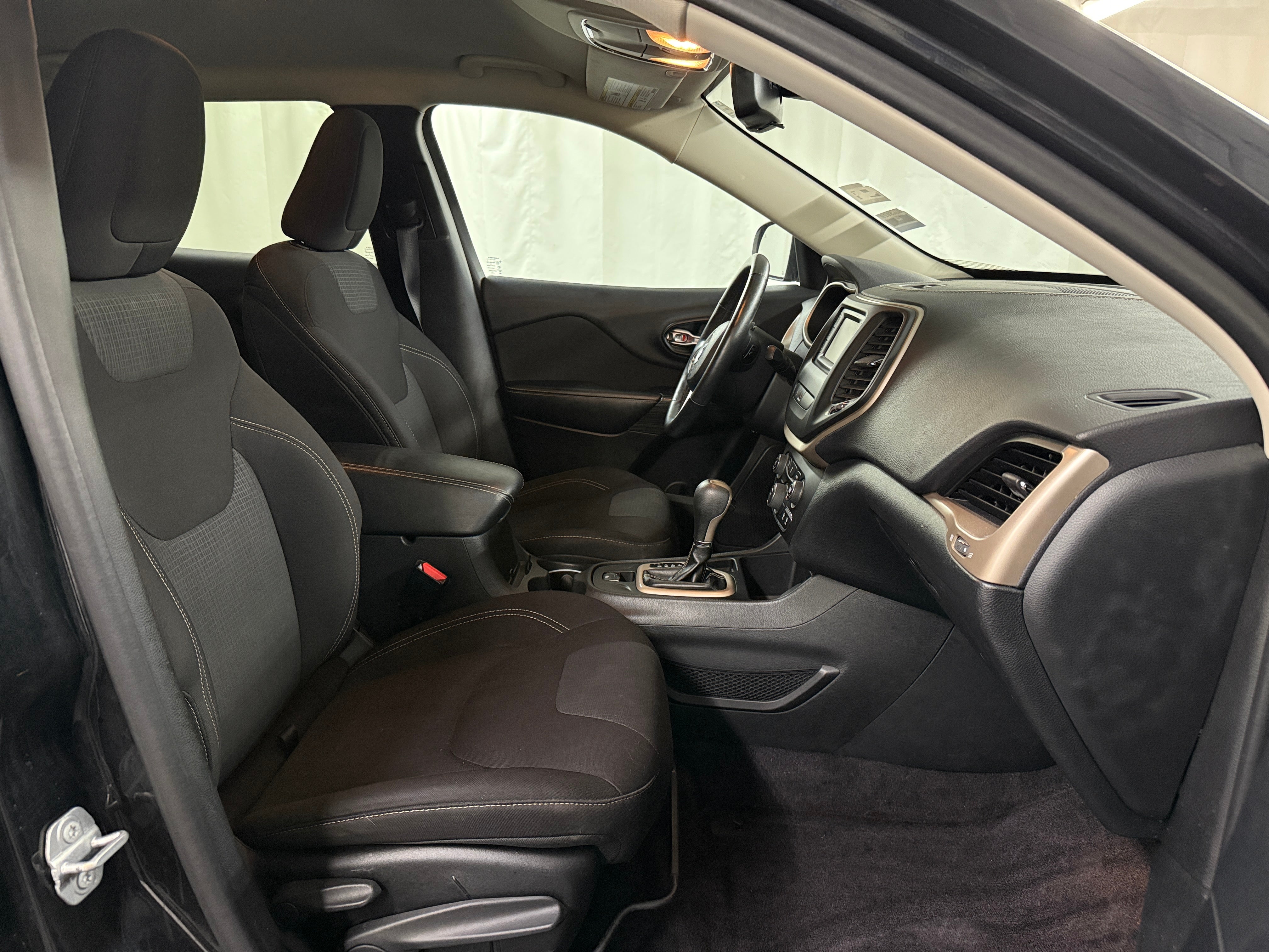 2016 Jeep Cherokee Latitude 2