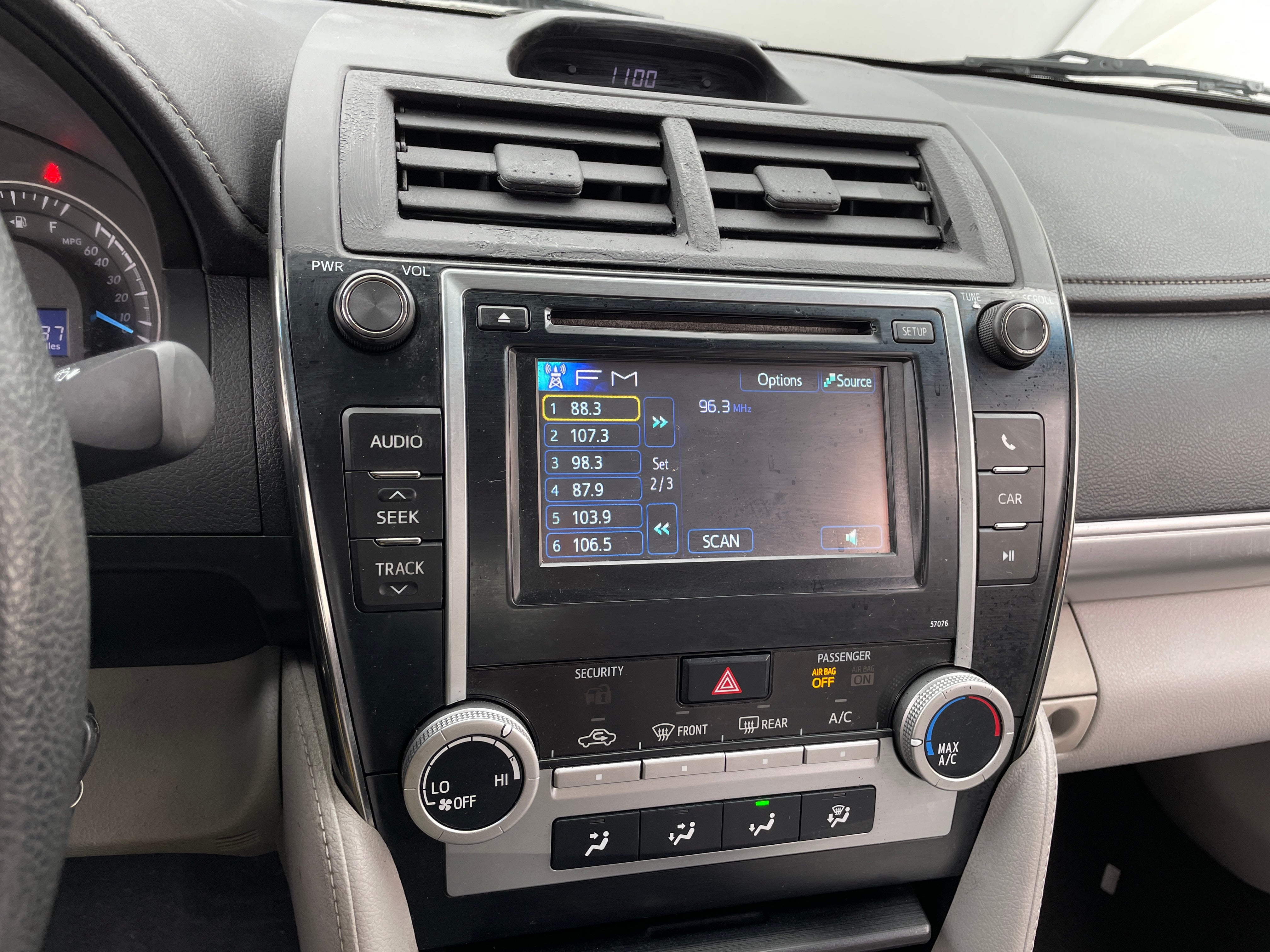 2013 Toyota Camry LE 4