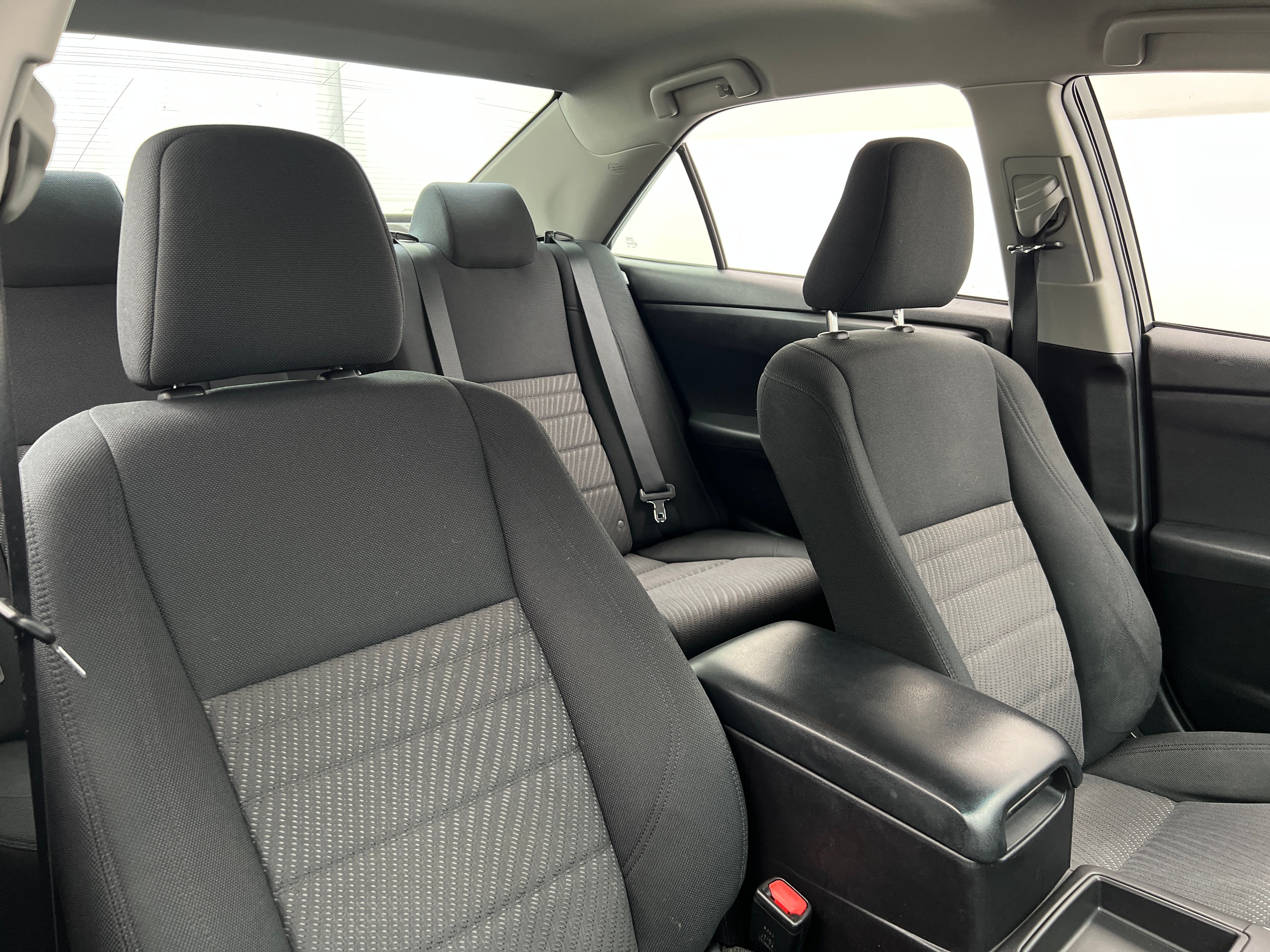 2016 Toyota Camry LE 2