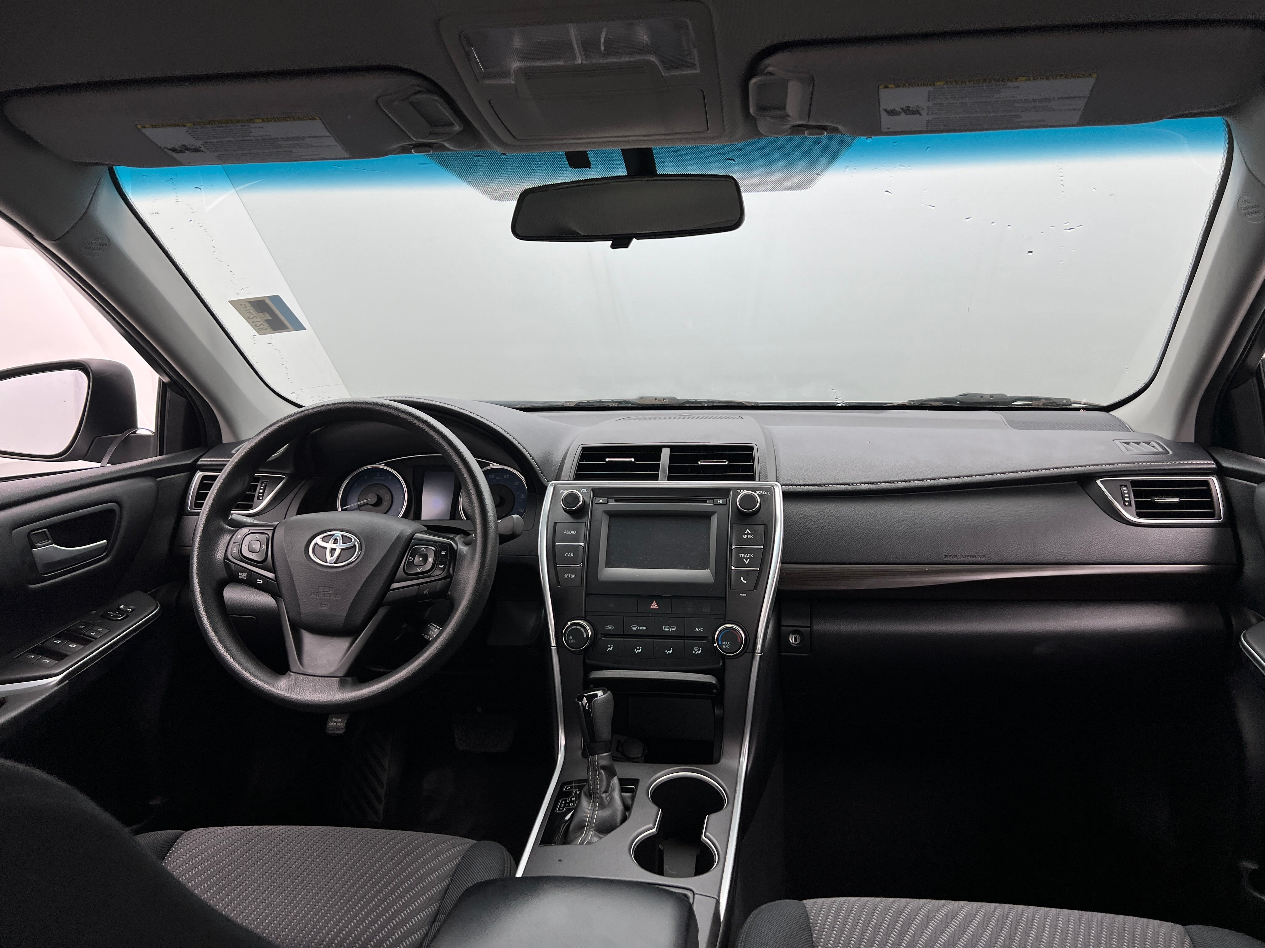 2016 Toyota Camry LE 3