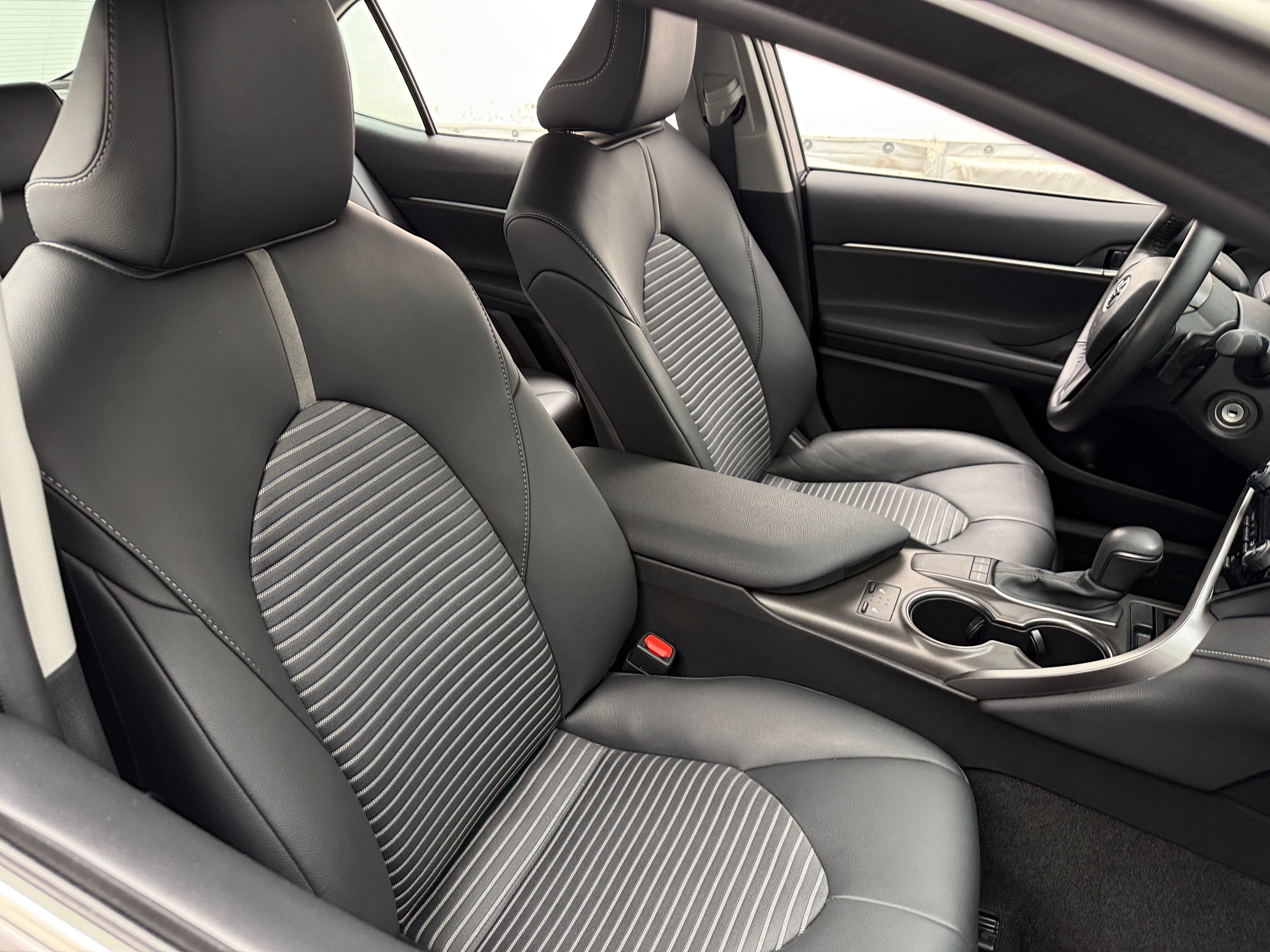 2024 Toyota Camry SE 2