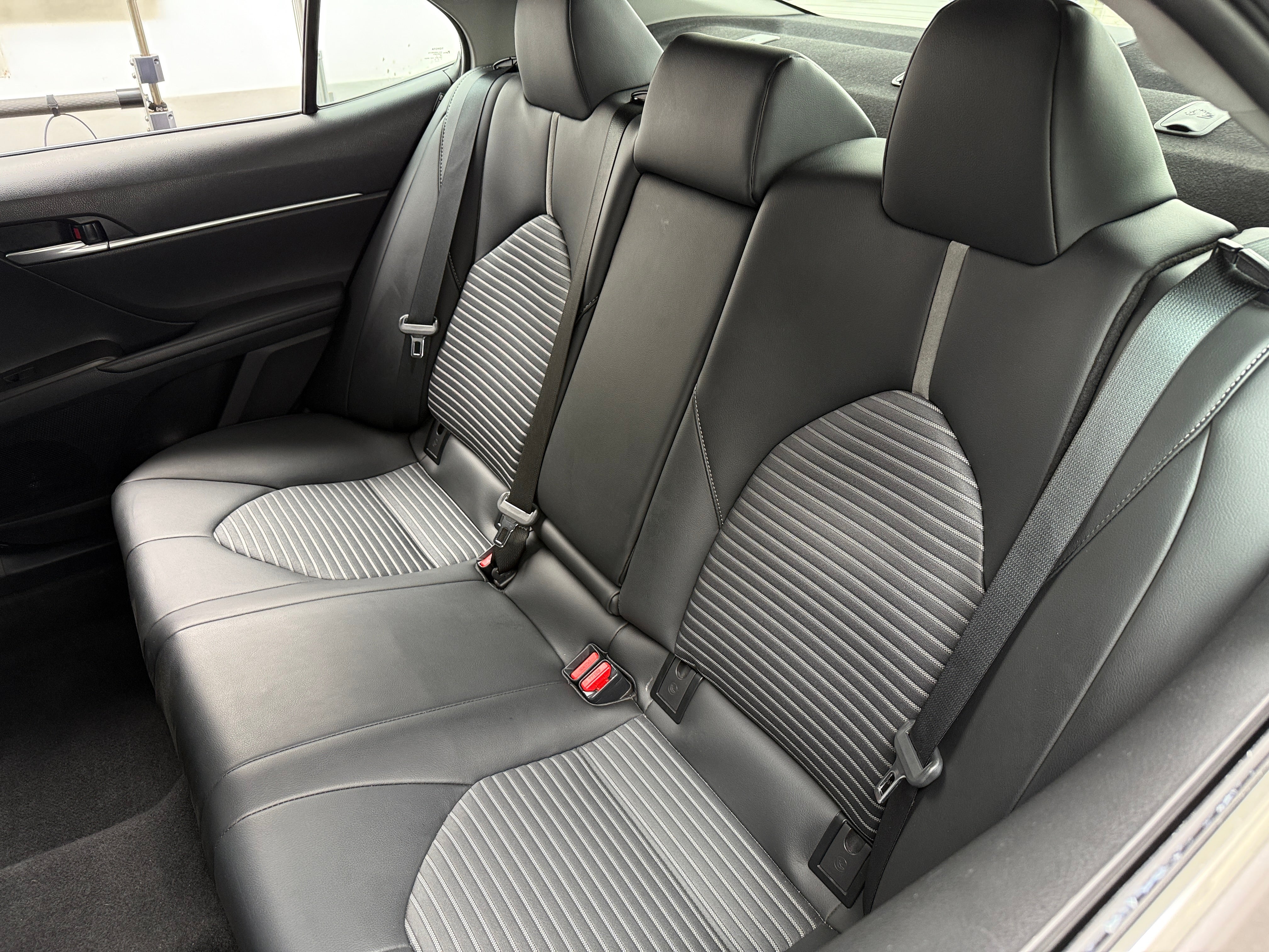 2024 Toyota Camry SE 6