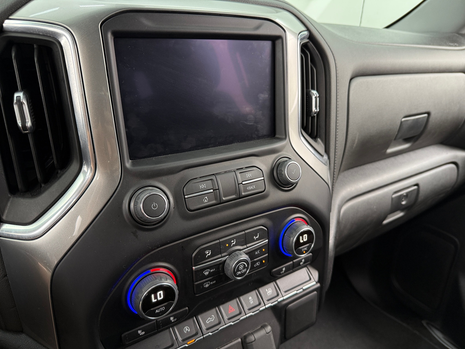 Thumbnail: 2022 Chevrolet Silverado 1500 - 4