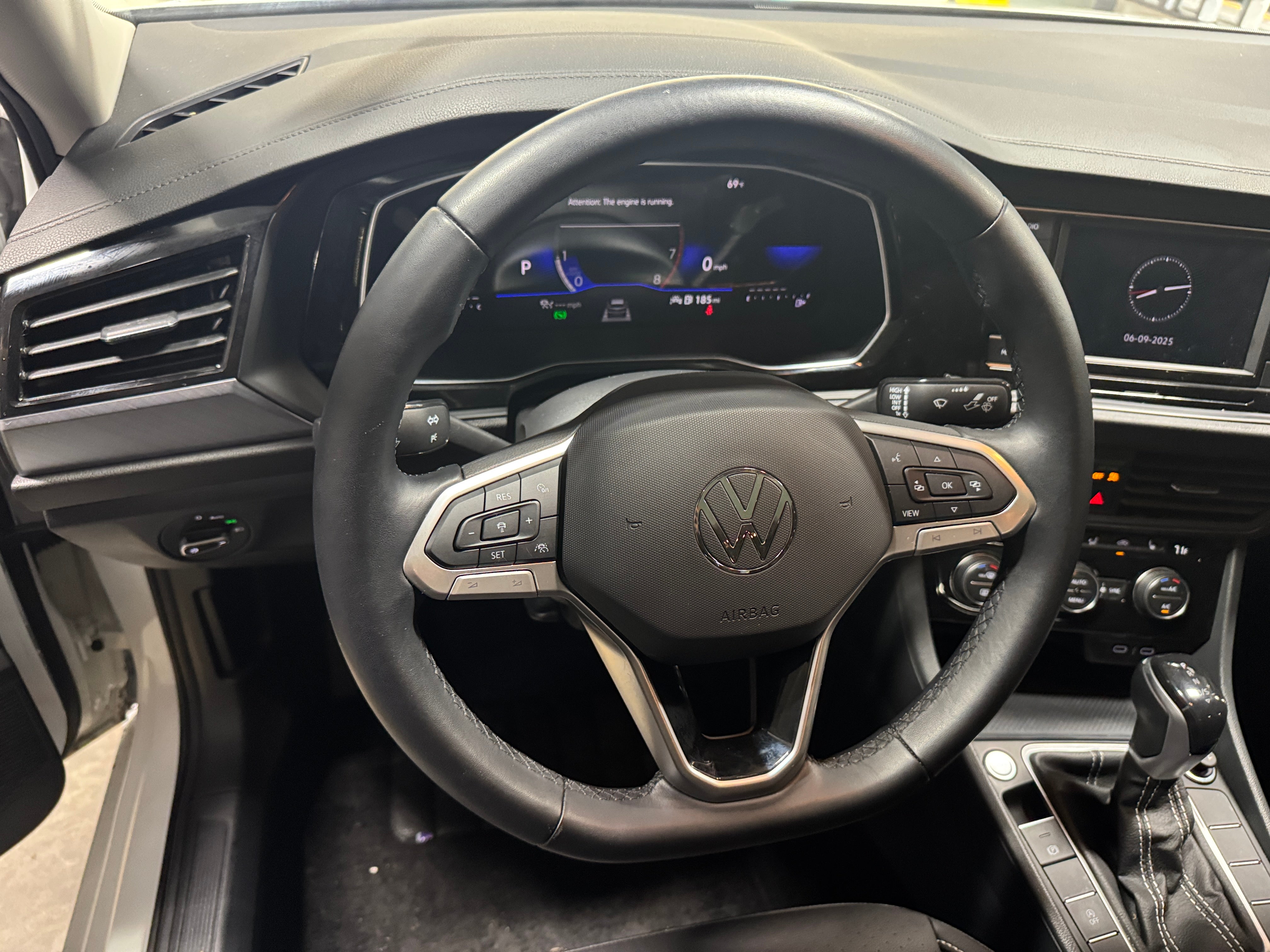2023 Volkswagen Jetta SE 5