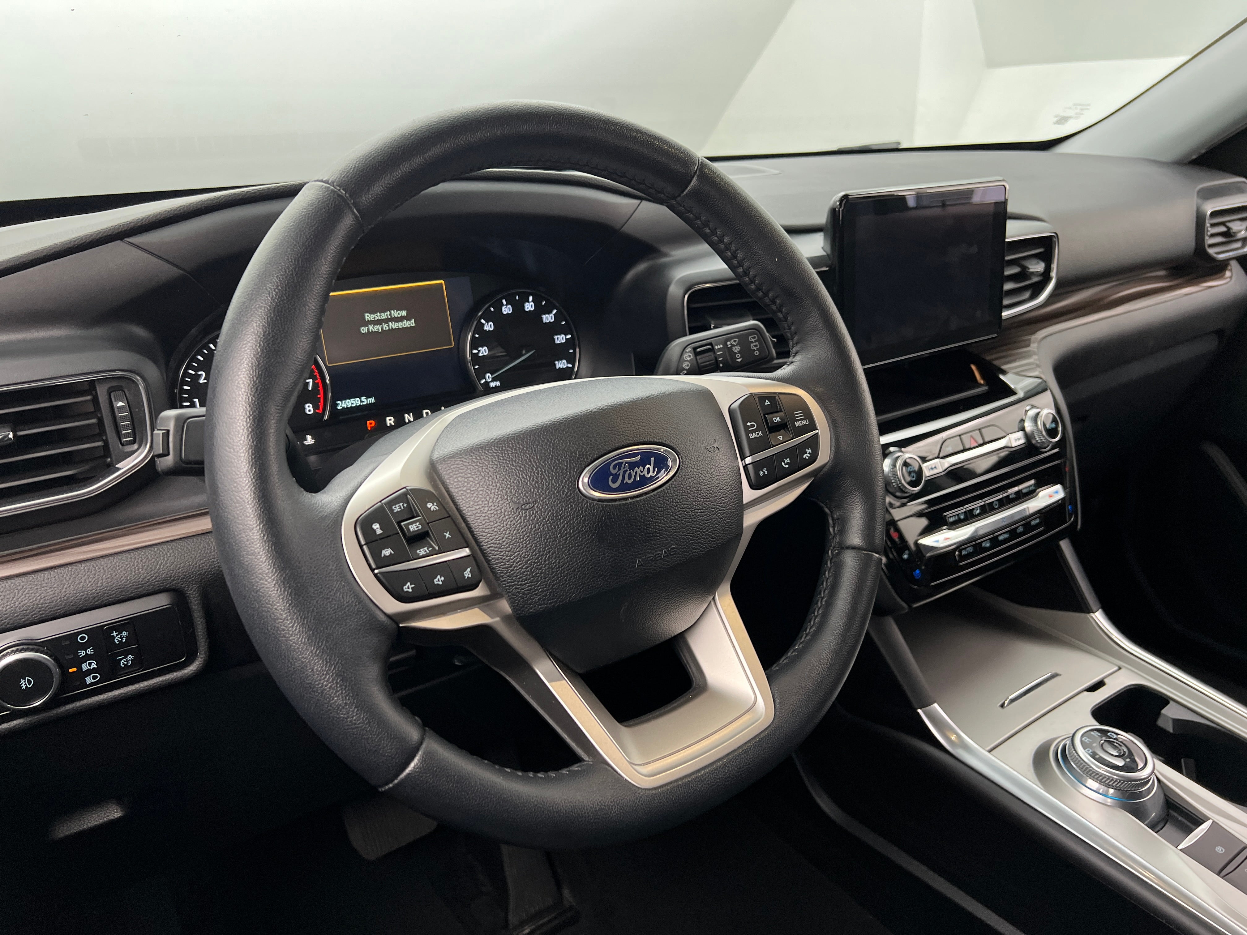 2024 Ford Explorer Limited 4