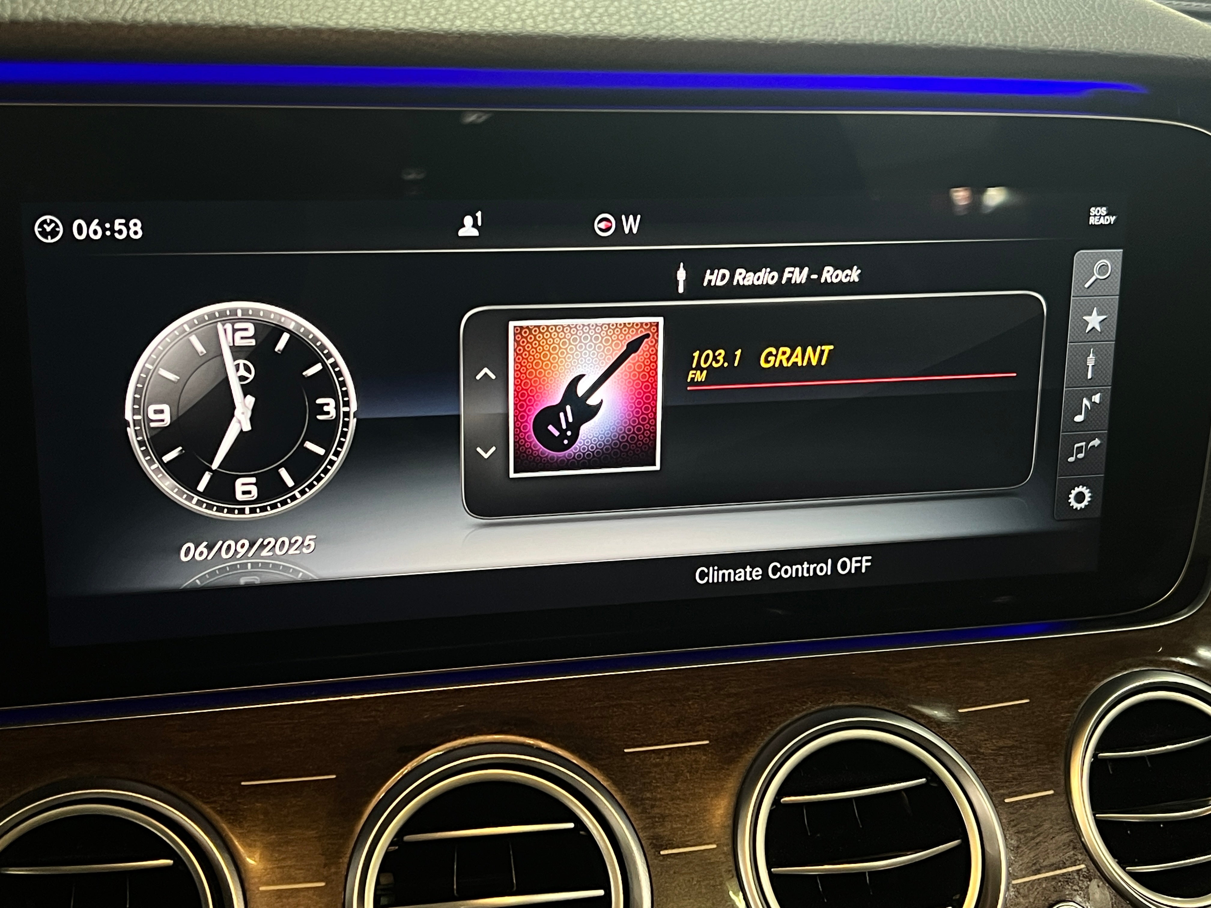 Thumbnail: 2018 Mercedes-Benz E-Class - 3